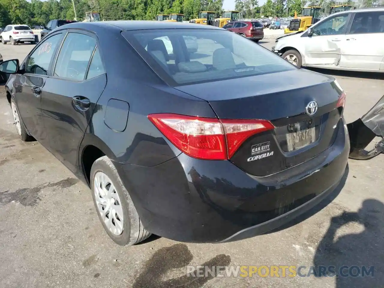 3 Photograph of a damaged car 2T1BURHE2KC211811 TOYOTA COROLLA 2019