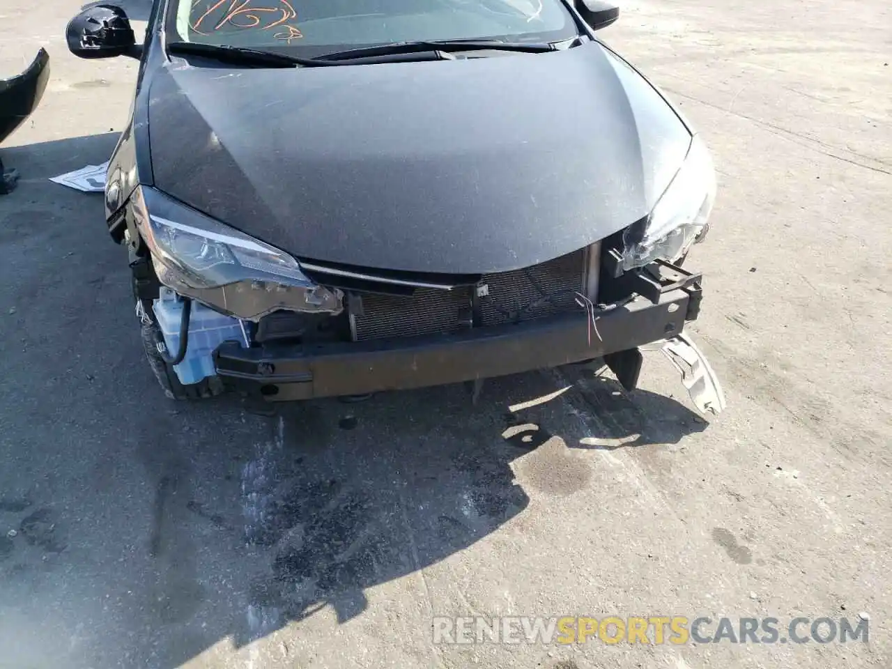 9 Photograph of a damaged car 2T1BURHE2KC211811 TOYOTA COROLLA 2019