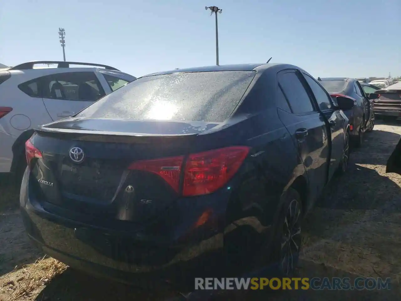 4 Photograph of a damaged car 2T1BURHE2KC211968 TOYOTA COROLLA 2019