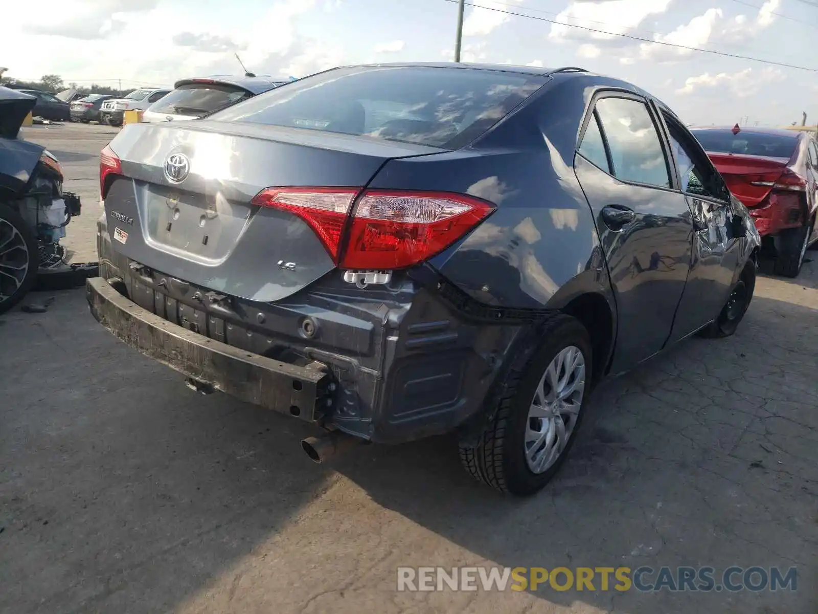 4 Photograph of a damaged car 2T1BURHE2KC212327 TOYOTA COROLLA 2019