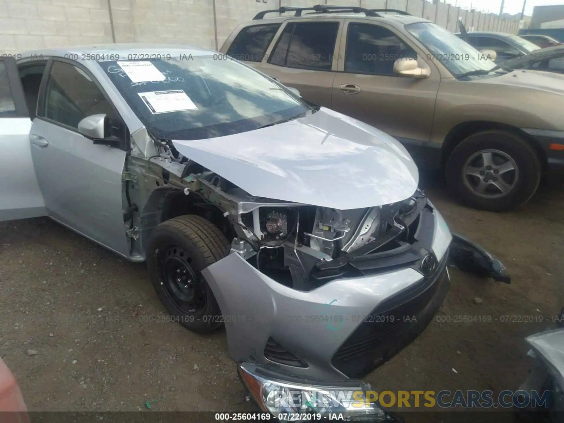 1 Photograph of a damaged car 2T1BURHE2KC212473 TOYOTA COROLLA 2019