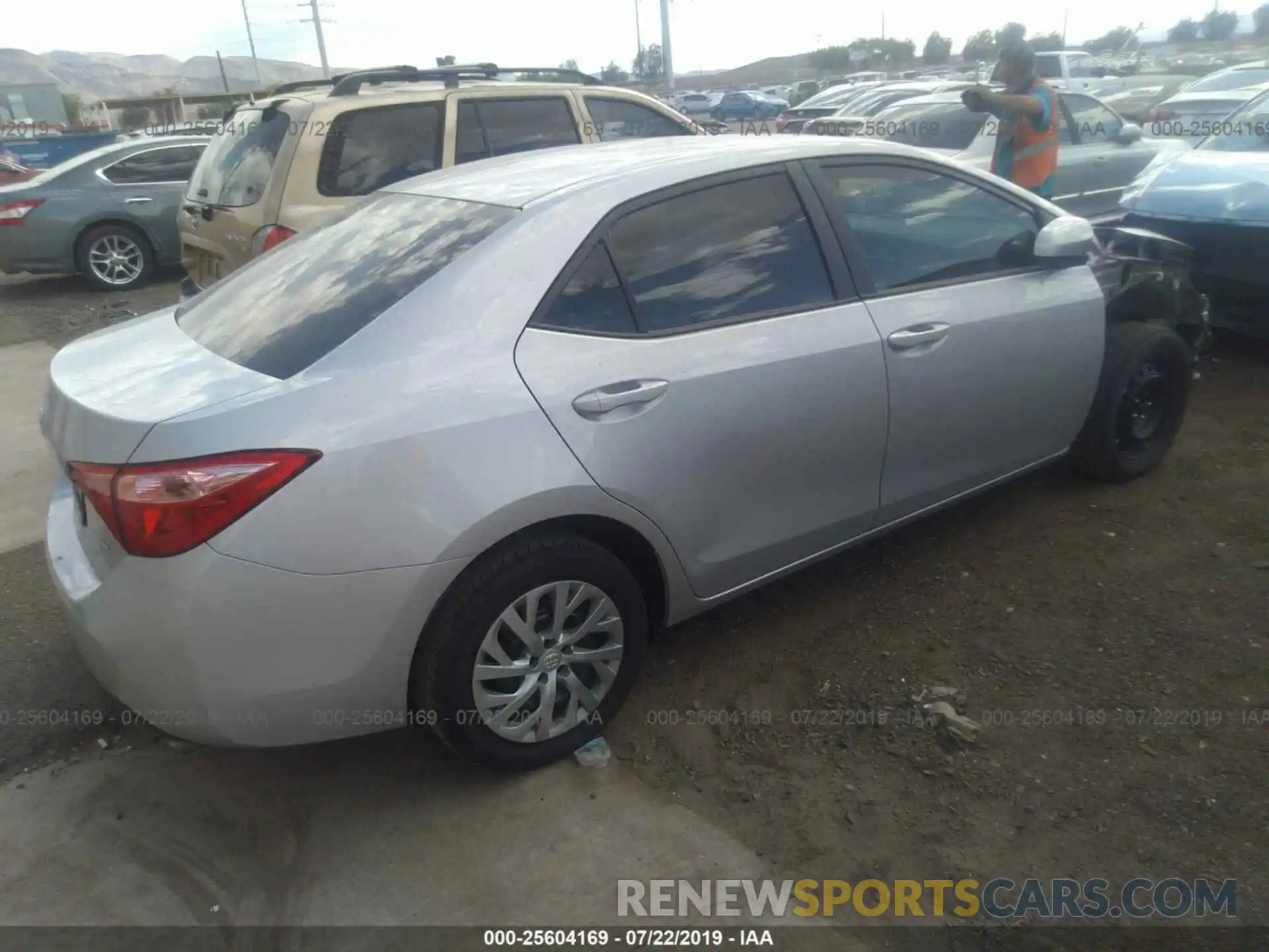 4 Photograph of a damaged car 2T1BURHE2KC212473 TOYOTA COROLLA 2019