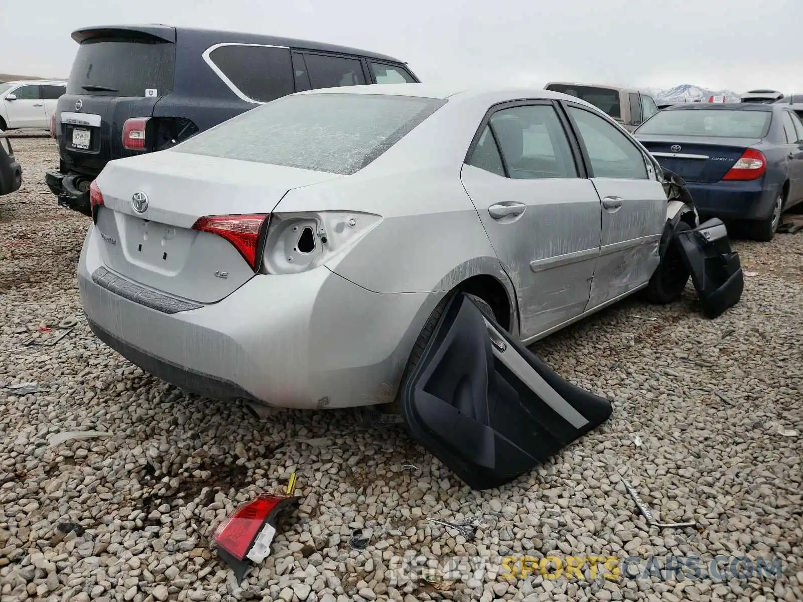 4 Photograph of a damaged car 2T1BURHE2KC213008 TOYOTA COROLLA 2019