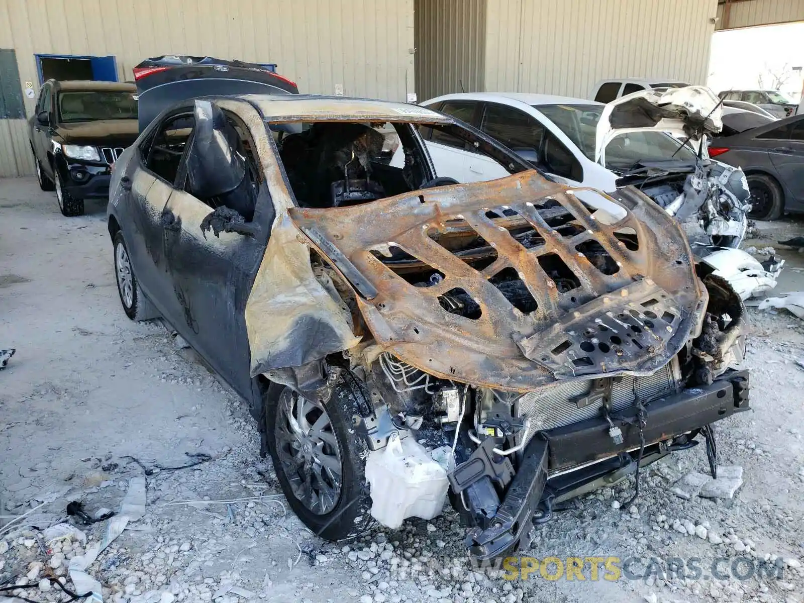 1 Photograph of a damaged car 2T1BURHE2KC213736 TOYOTA COROLLA 2019