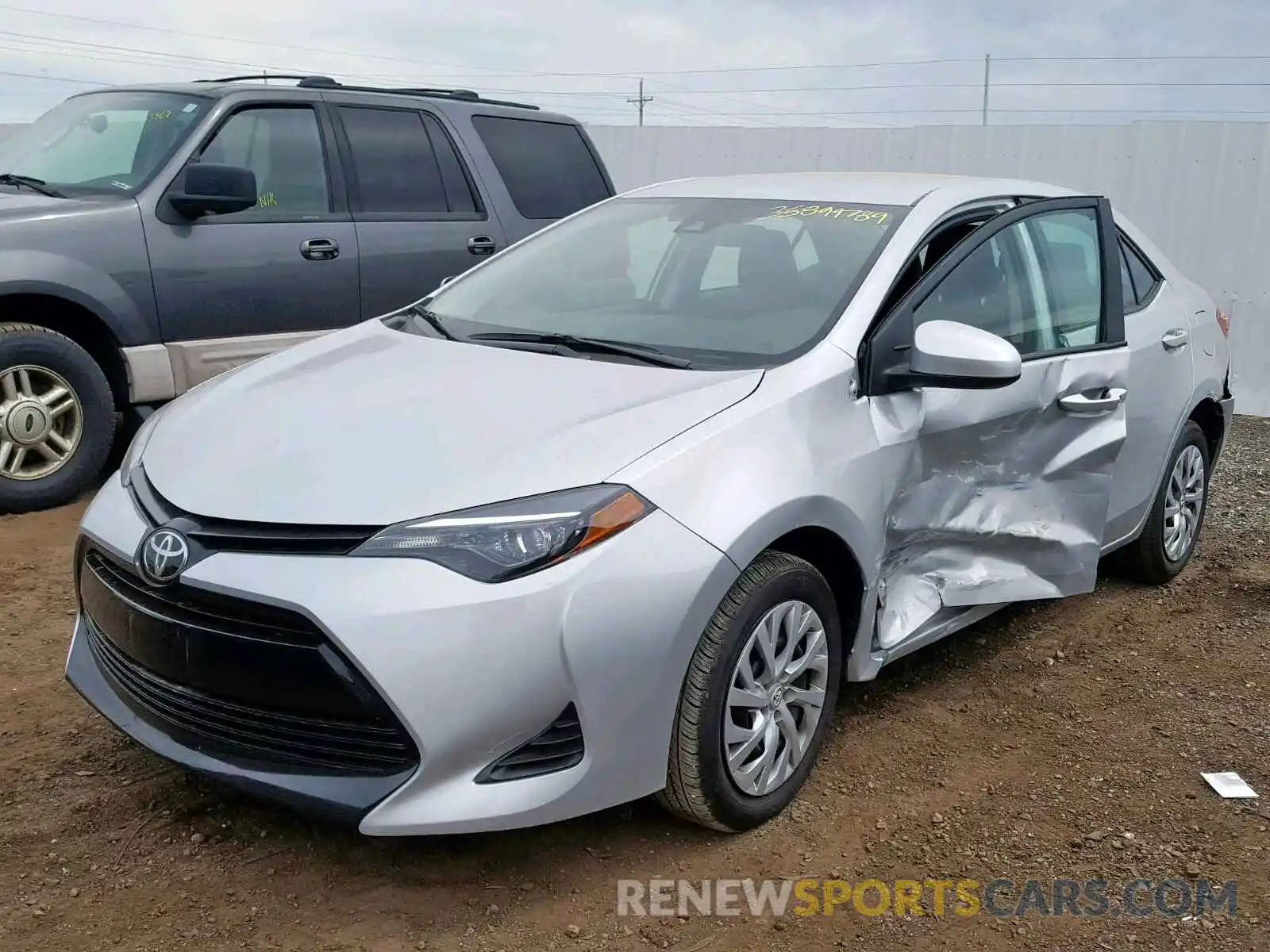 2 Photograph of a damaged car 2T1BURHE2KC213820 TOYOTA COROLLA 2019