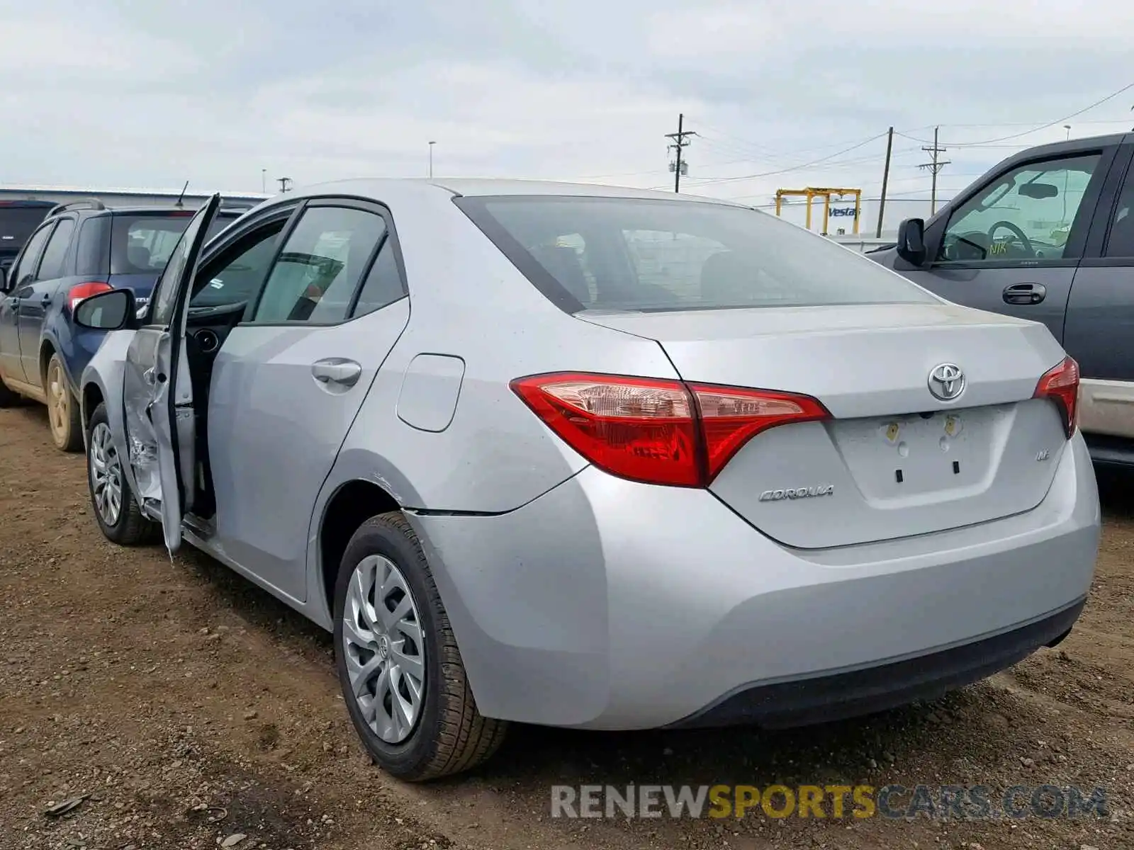 3 Photograph of a damaged car 2T1BURHE2KC213820 TOYOTA COROLLA 2019