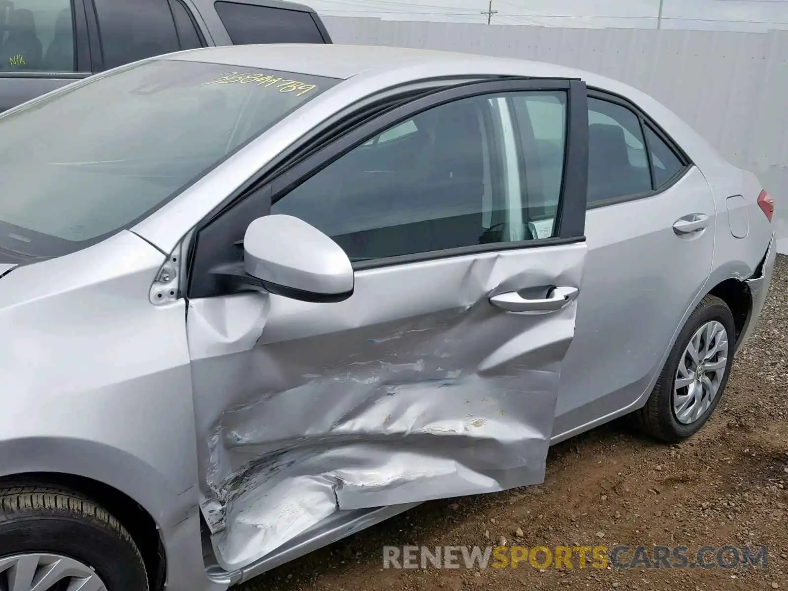 9 Photograph of a damaged car 2T1BURHE2KC213820 TOYOTA COROLLA 2019