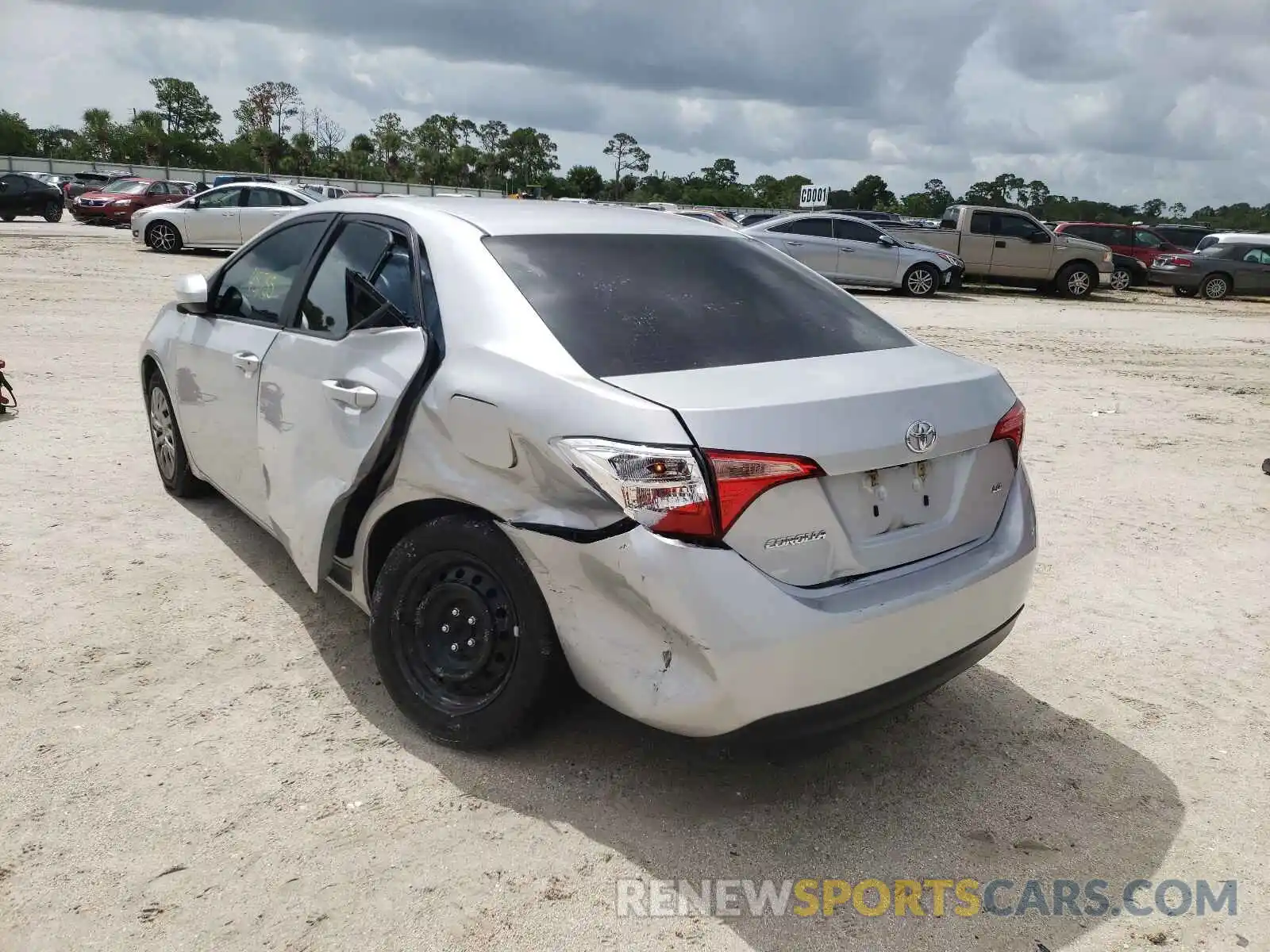 3 Photograph of a damaged car 2T1BURHE2KC214272 TOYOTA COROLLA 2019