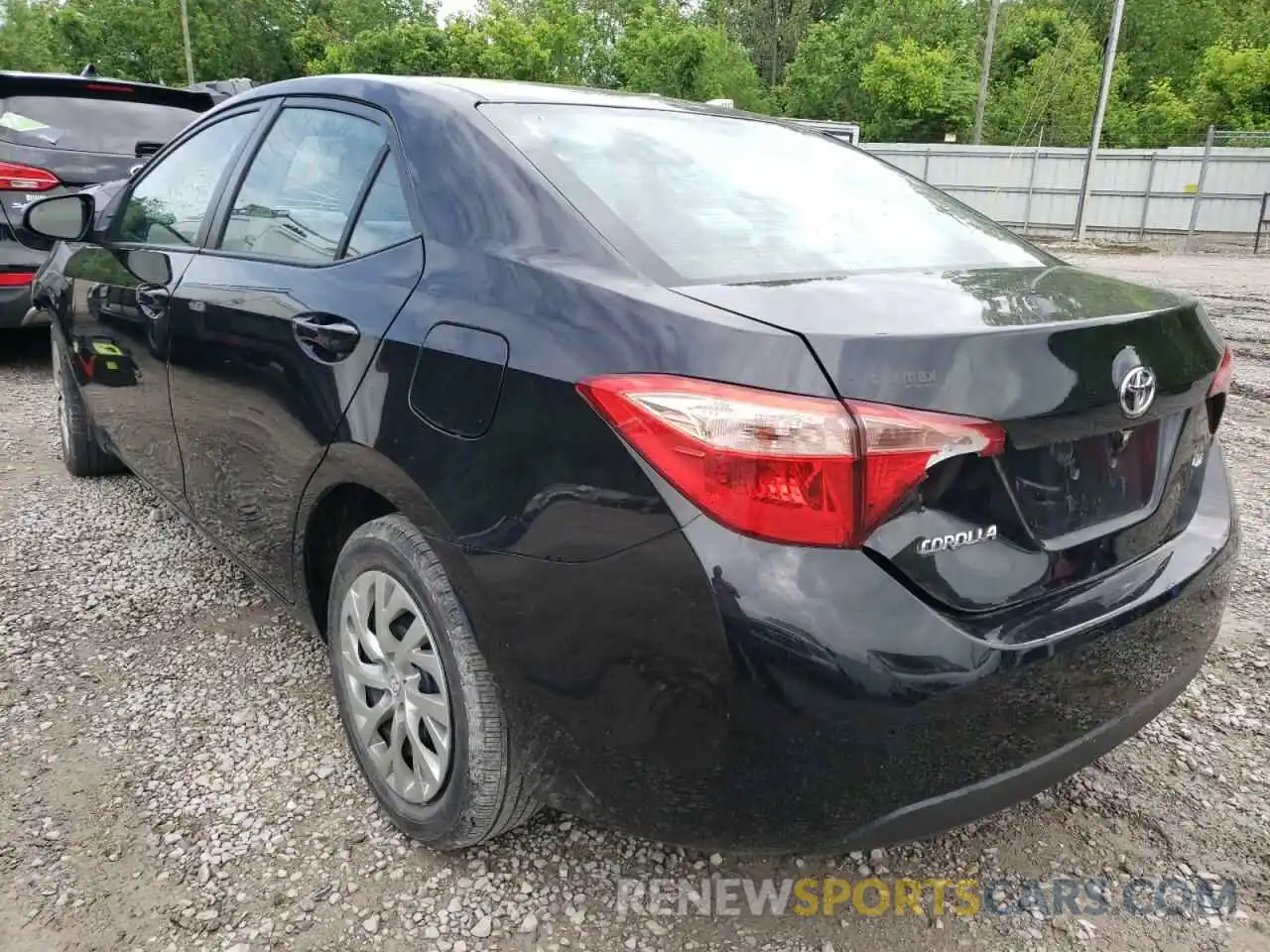 3 Photograph of a damaged car 2T1BURHE2KC214952 TOYOTA COROLLA 2019