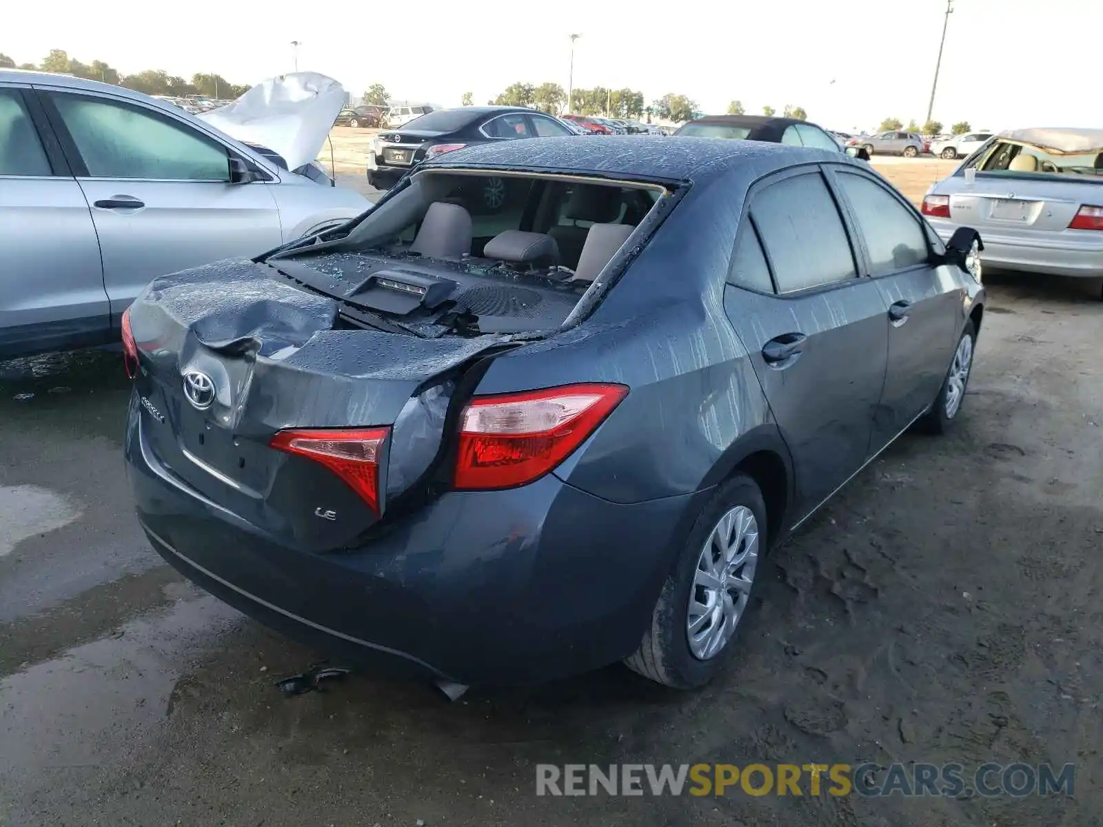 4 Photograph of a damaged car 2T1BURHE2KC215048 TOYOTA COROLLA 2019