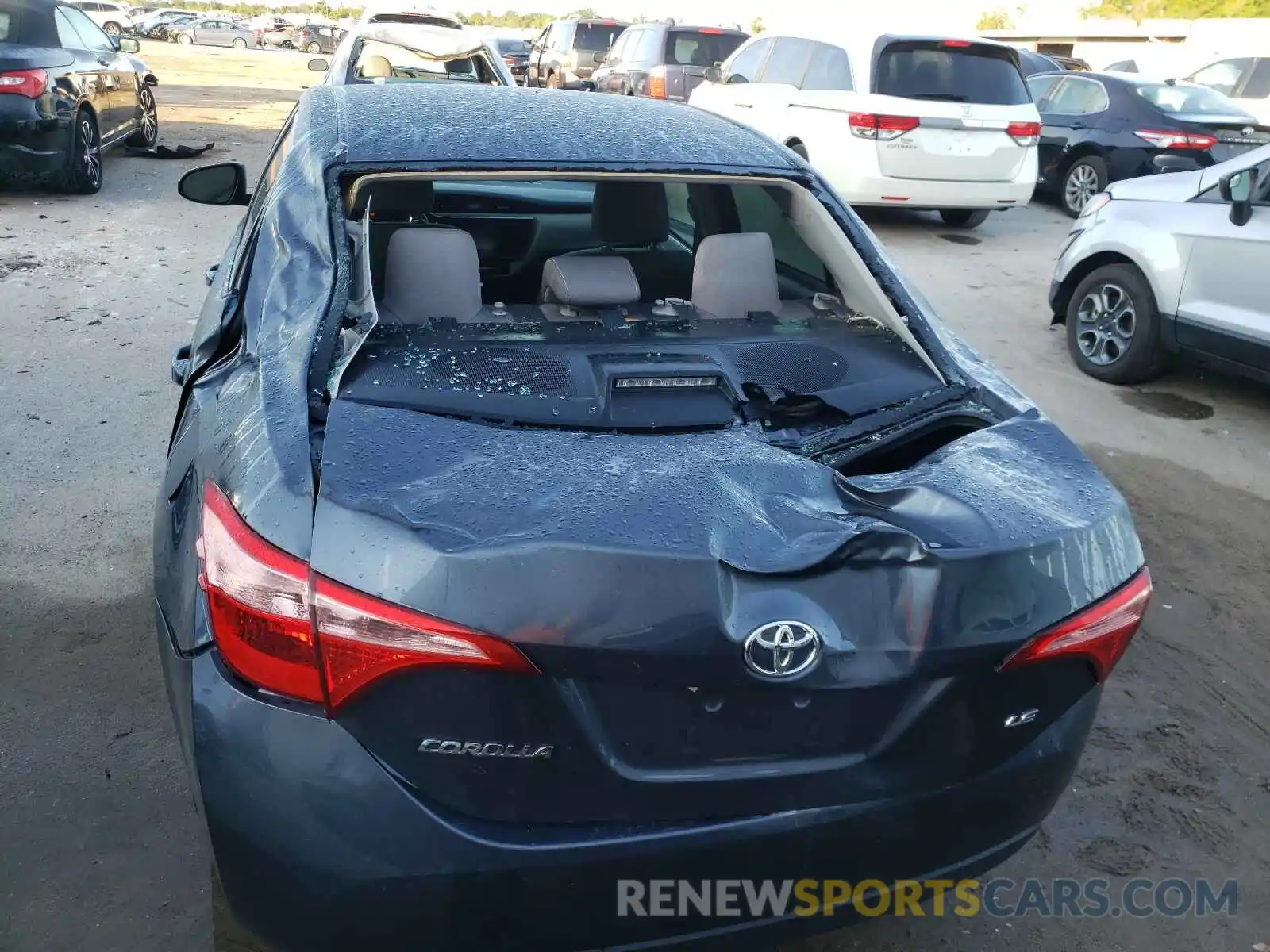 9 Photograph of a damaged car 2T1BURHE2KC215048 TOYOTA COROLLA 2019