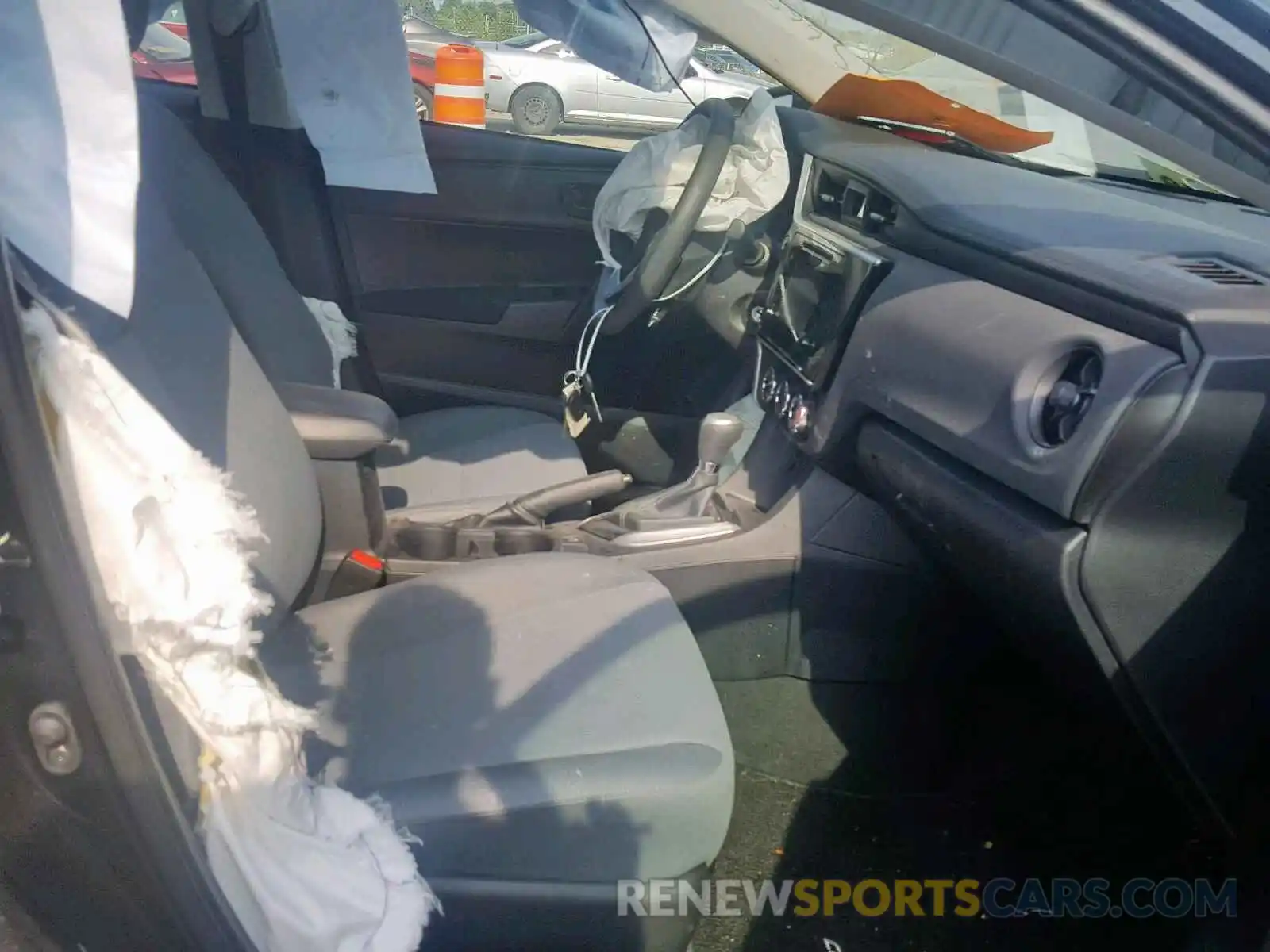 5 Photograph of a damaged car 2T1BURHE2KC215521 TOYOTA COROLLA 2019