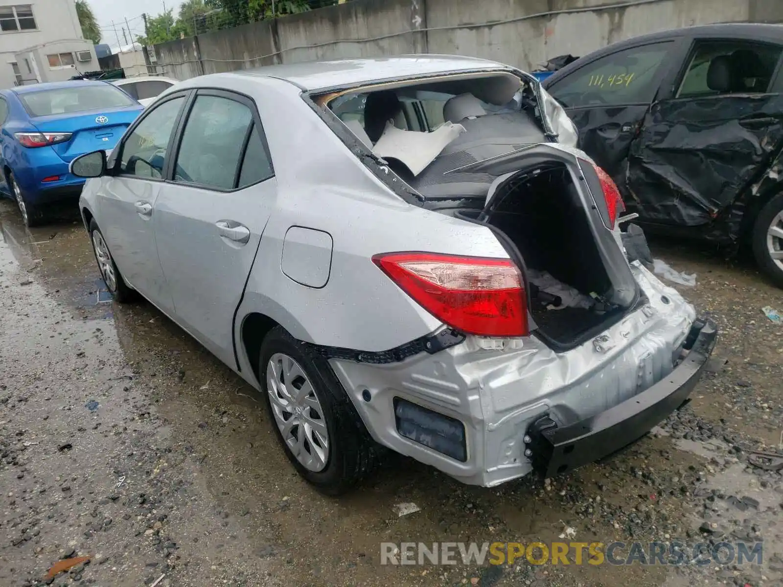 3 Photograph of a damaged car 2T1BURHE2KC215535 TOYOTA COROLLA 2019