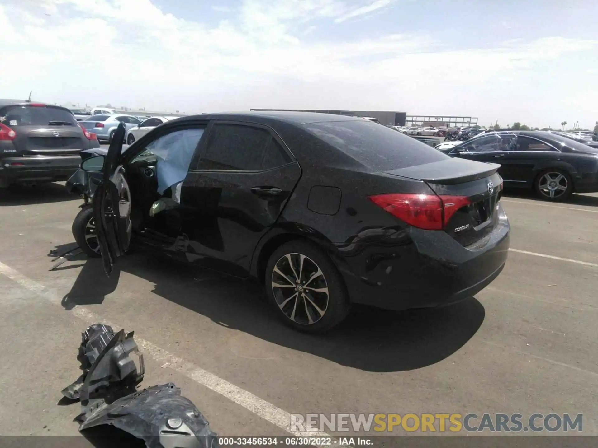 3 Photograph of a damaged car 2T1BURHE2KC215860 TOYOTA COROLLA 2019