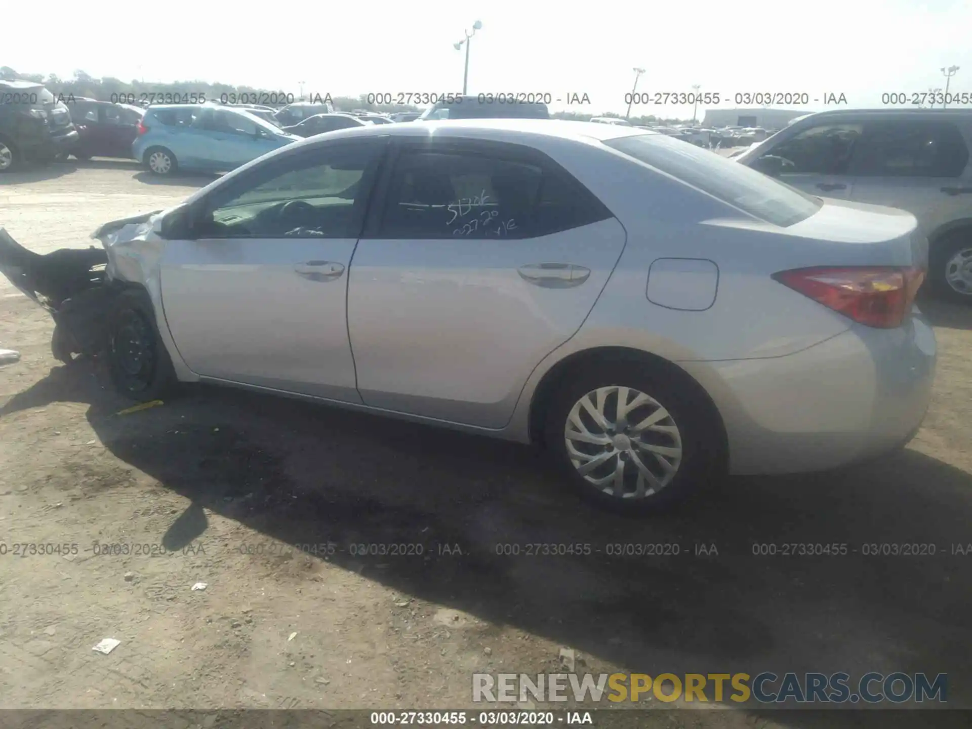 3 Photograph of a damaged car 2T1BURHE2KC216460 TOYOTA COROLLA 2019