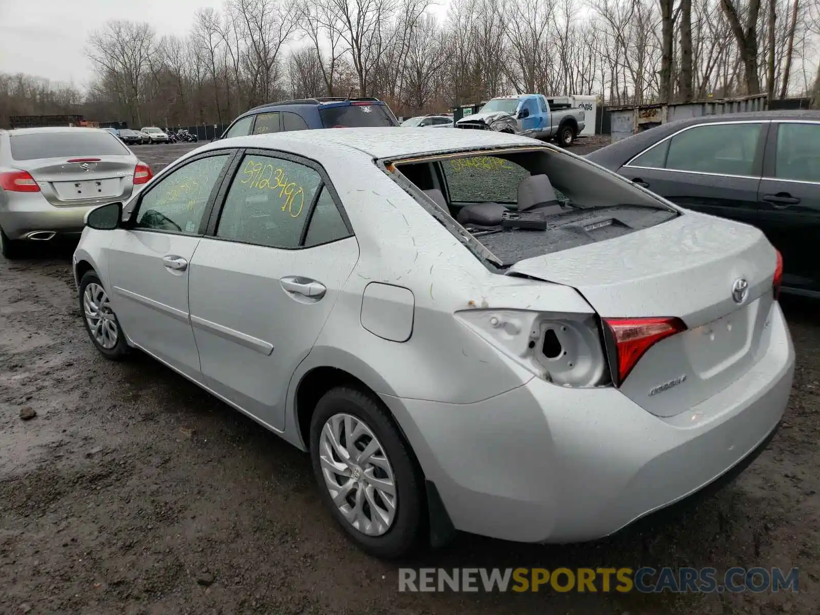 3 Photograph of a damaged car 2T1BURHE2KC217575 TOYOTA COROLLA 2019