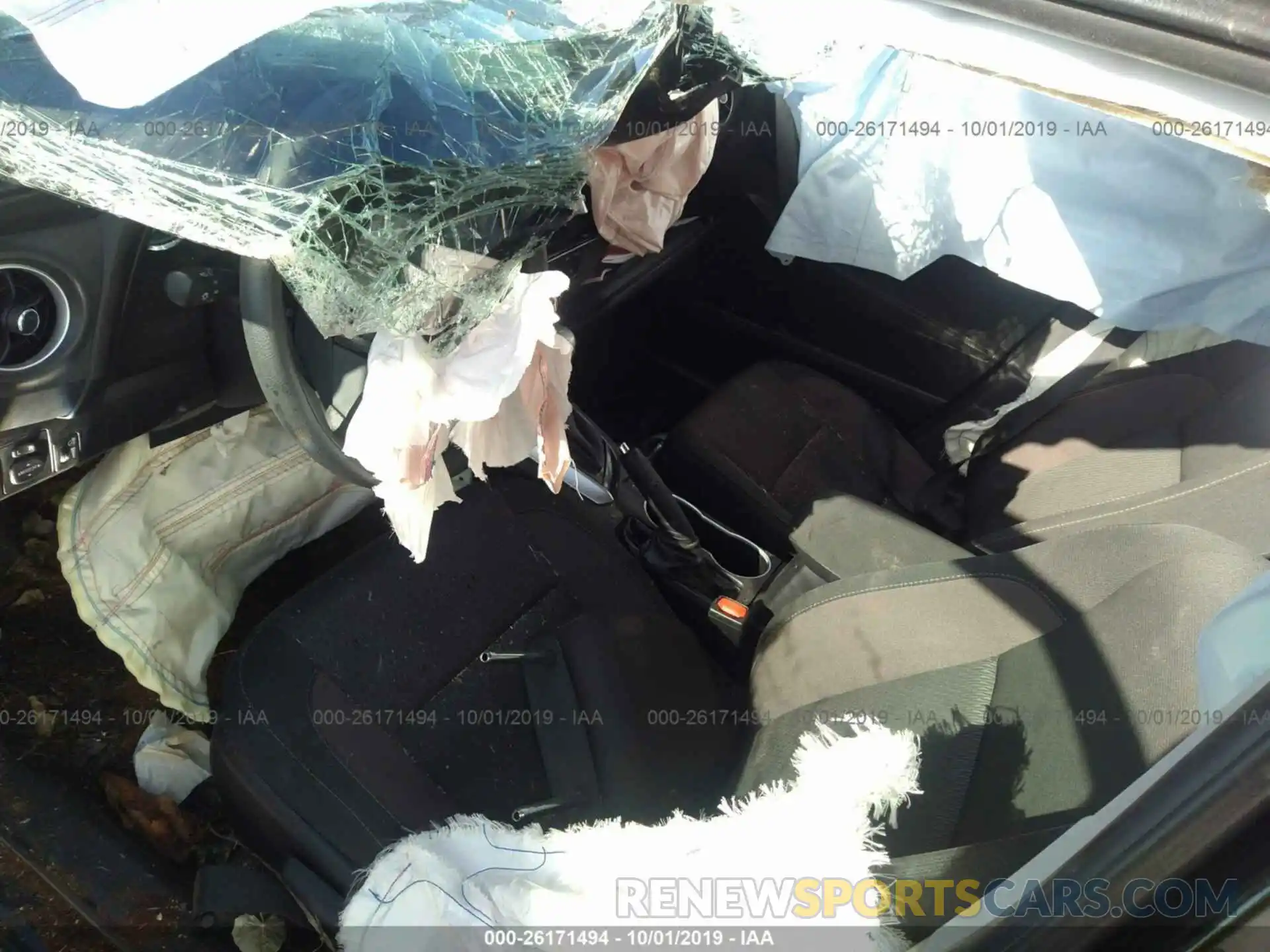 5 Photograph of a damaged car 2T1BURHE2KC218192 TOYOTA COROLLA 2019