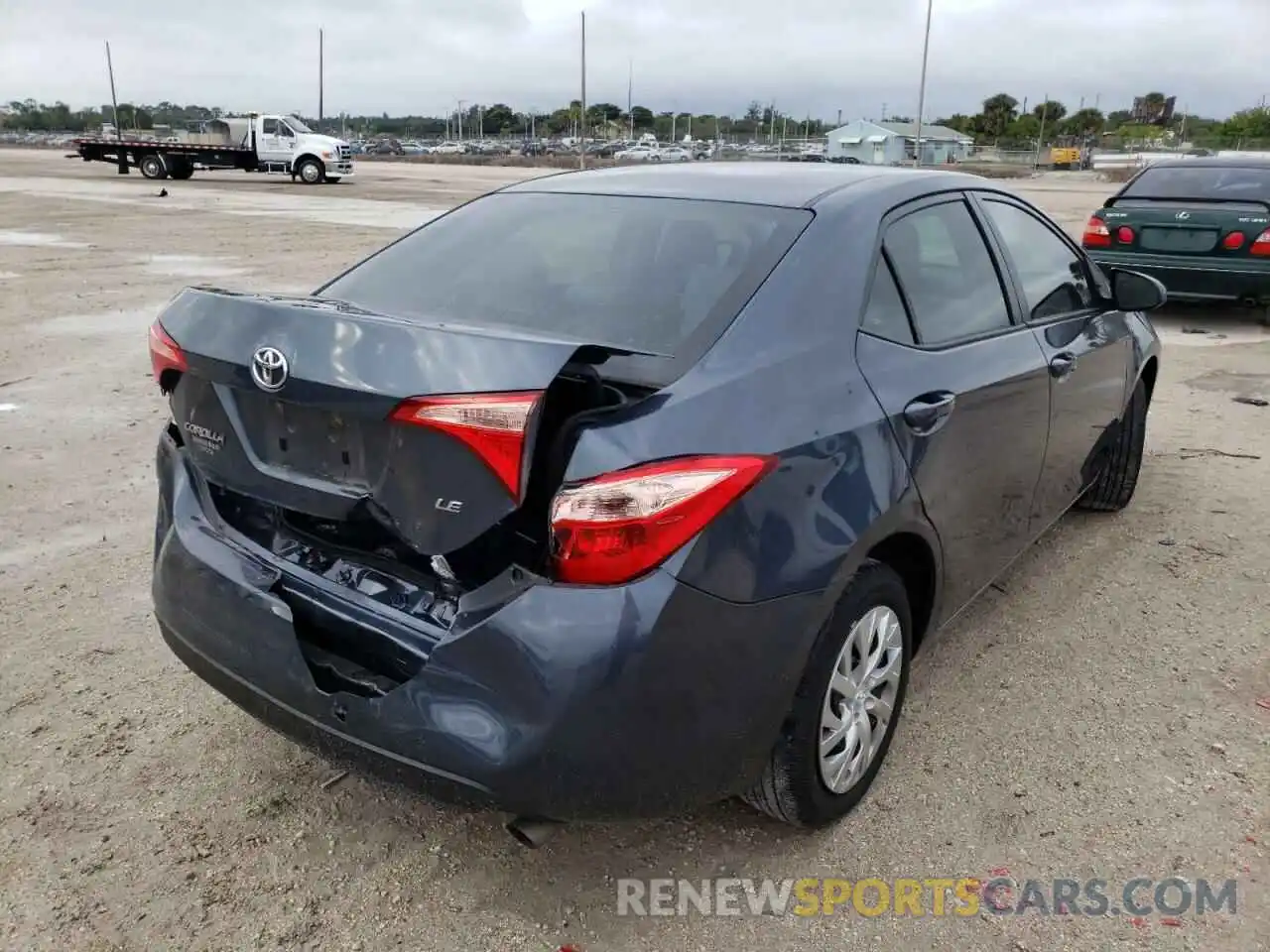 4 Photograph of a damaged car 2T1BURHE2KC219097 TOYOTA COROLLA 2019