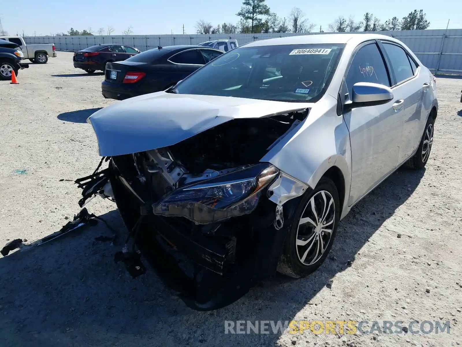 2 Photograph of a damaged car 2T1BURHE2KC220296 TOYOTA COROLLA 2019