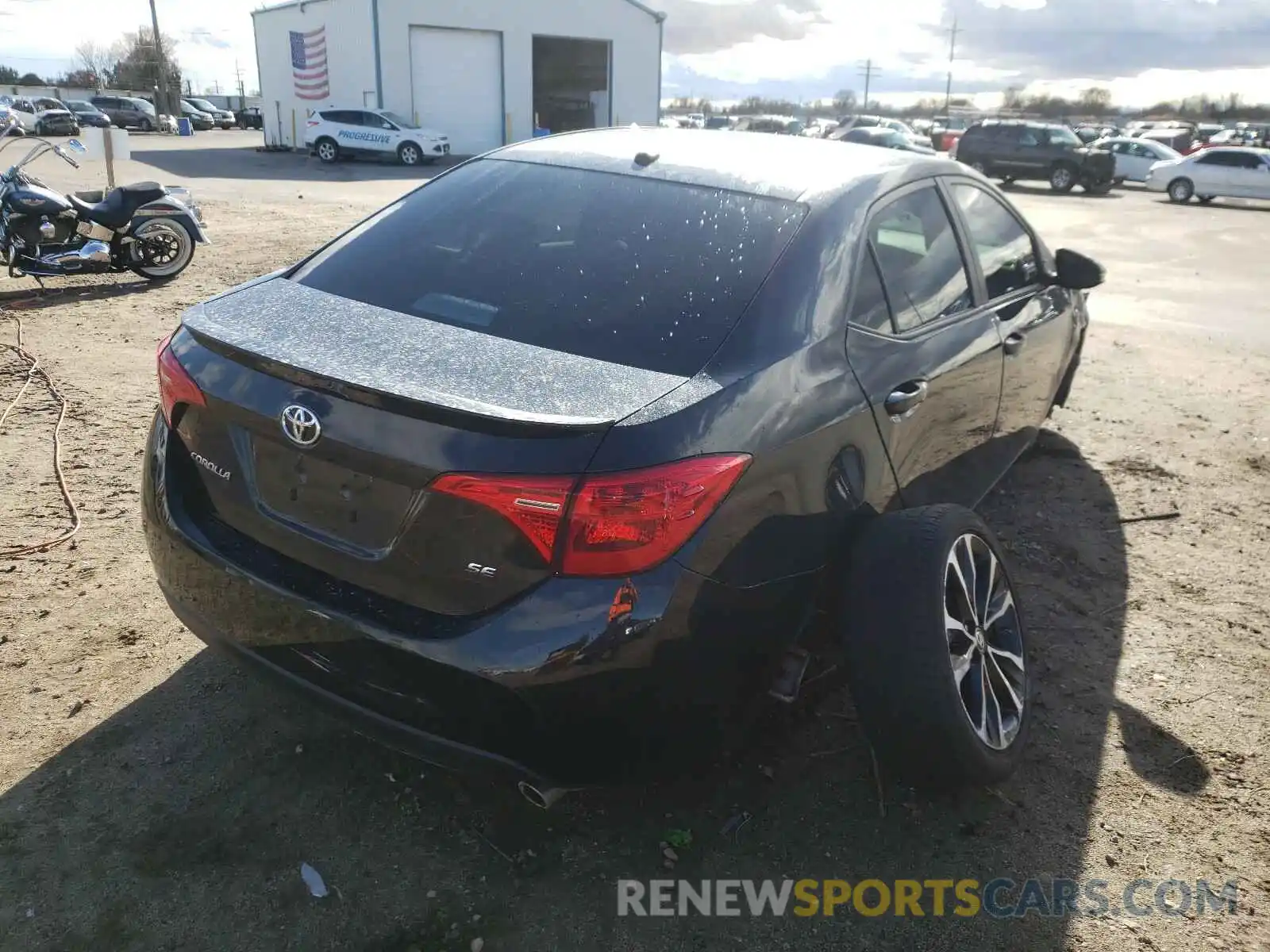 4 Photograph of a damaged car 2T1BURHE2KC220525 TOYOTA COROLLA 2019