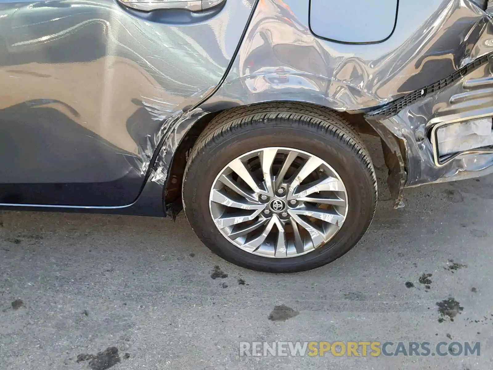 9 Photograph of a damaged car 2T1BURHE2KC220539 TOYOTA COROLLA 2019