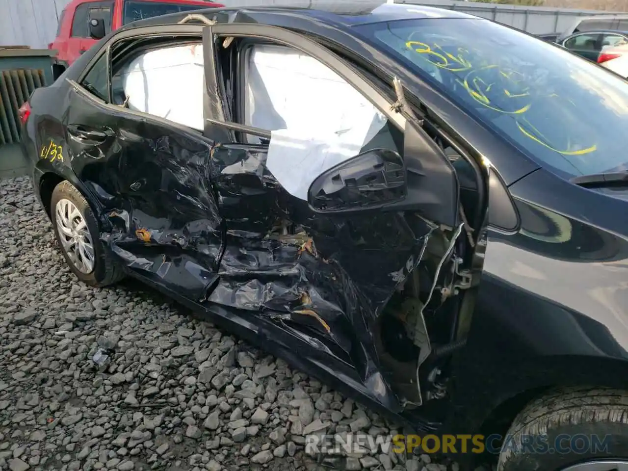 9 Photograph of a damaged car 2T1BURHE2KC222730 TOYOTA COROLLA 2019