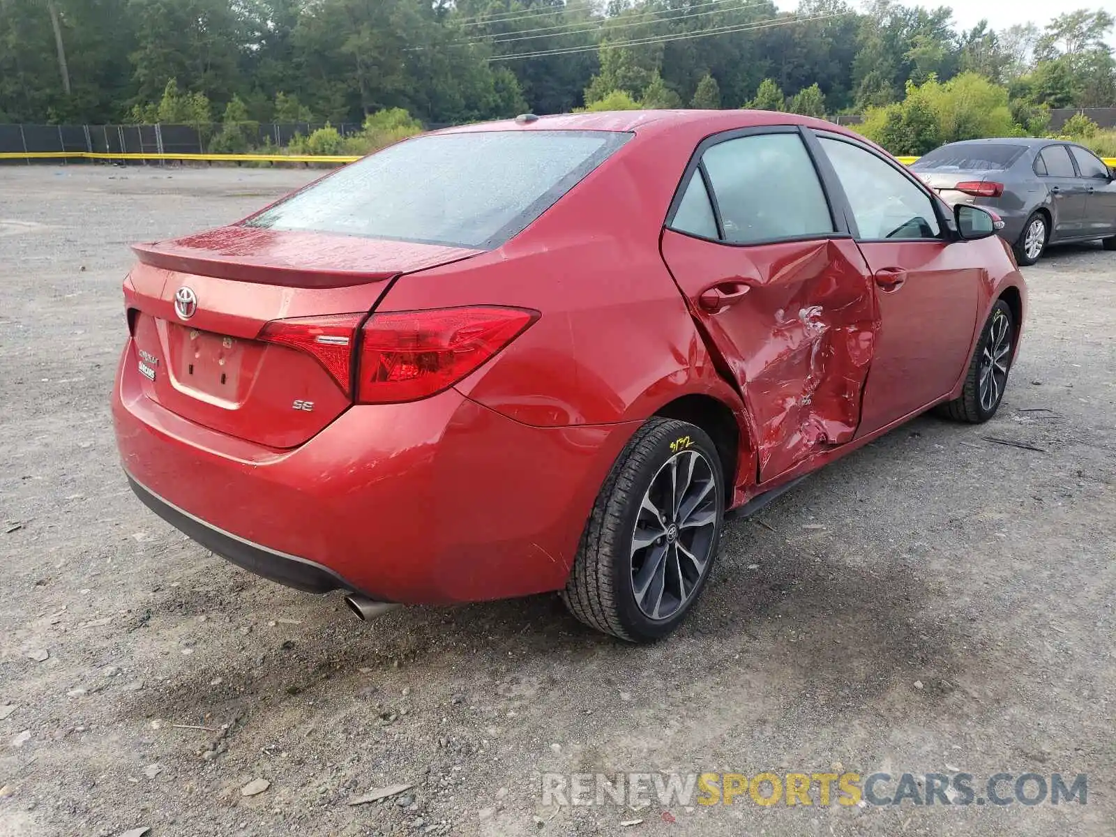 4 Photograph of a damaged car 2T1BURHE2KC223702 TOYOTA COROLLA 2019