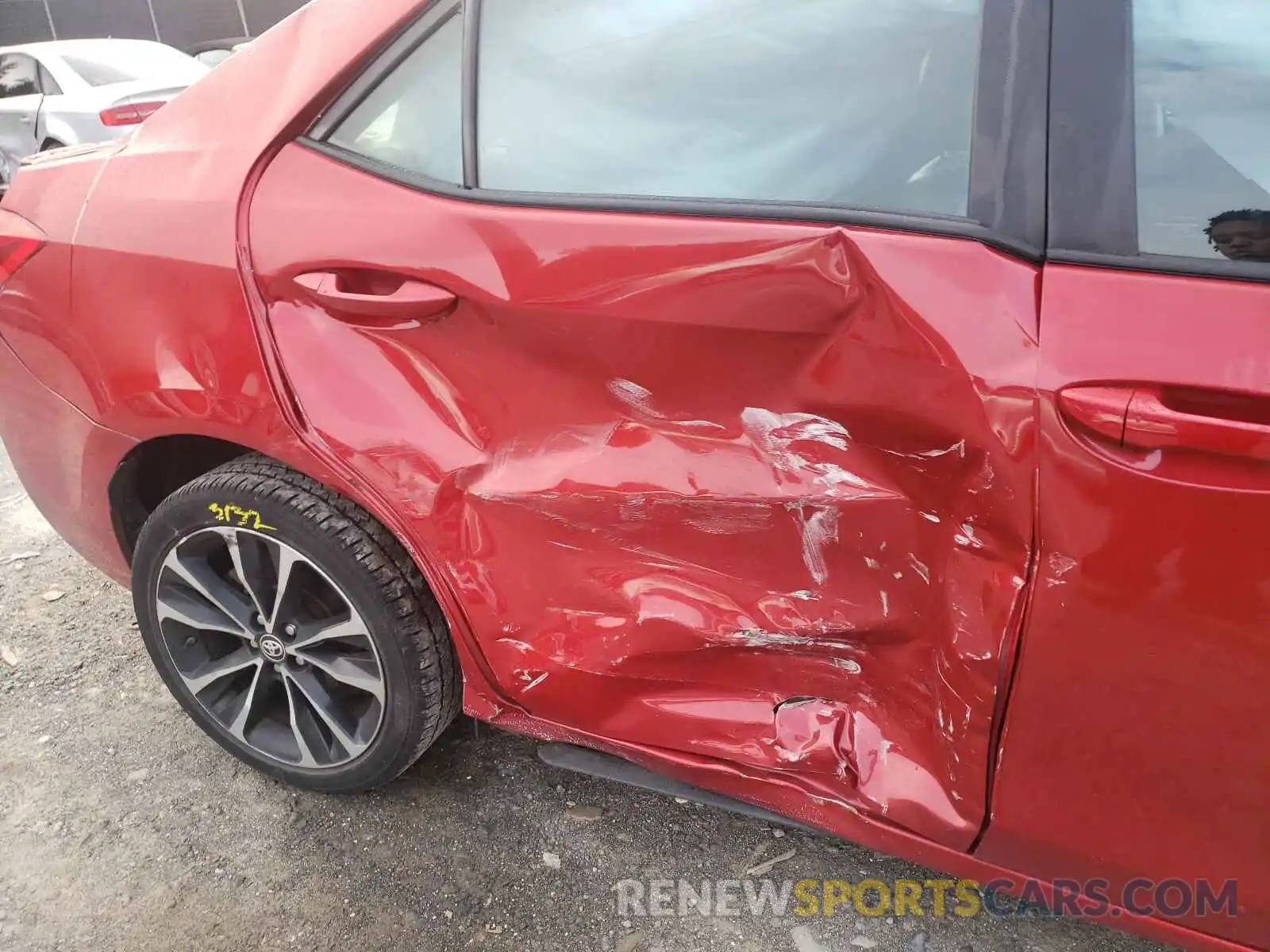 9 Photograph of a damaged car 2T1BURHE2KC223702 TOYOTA COROLLA 2019