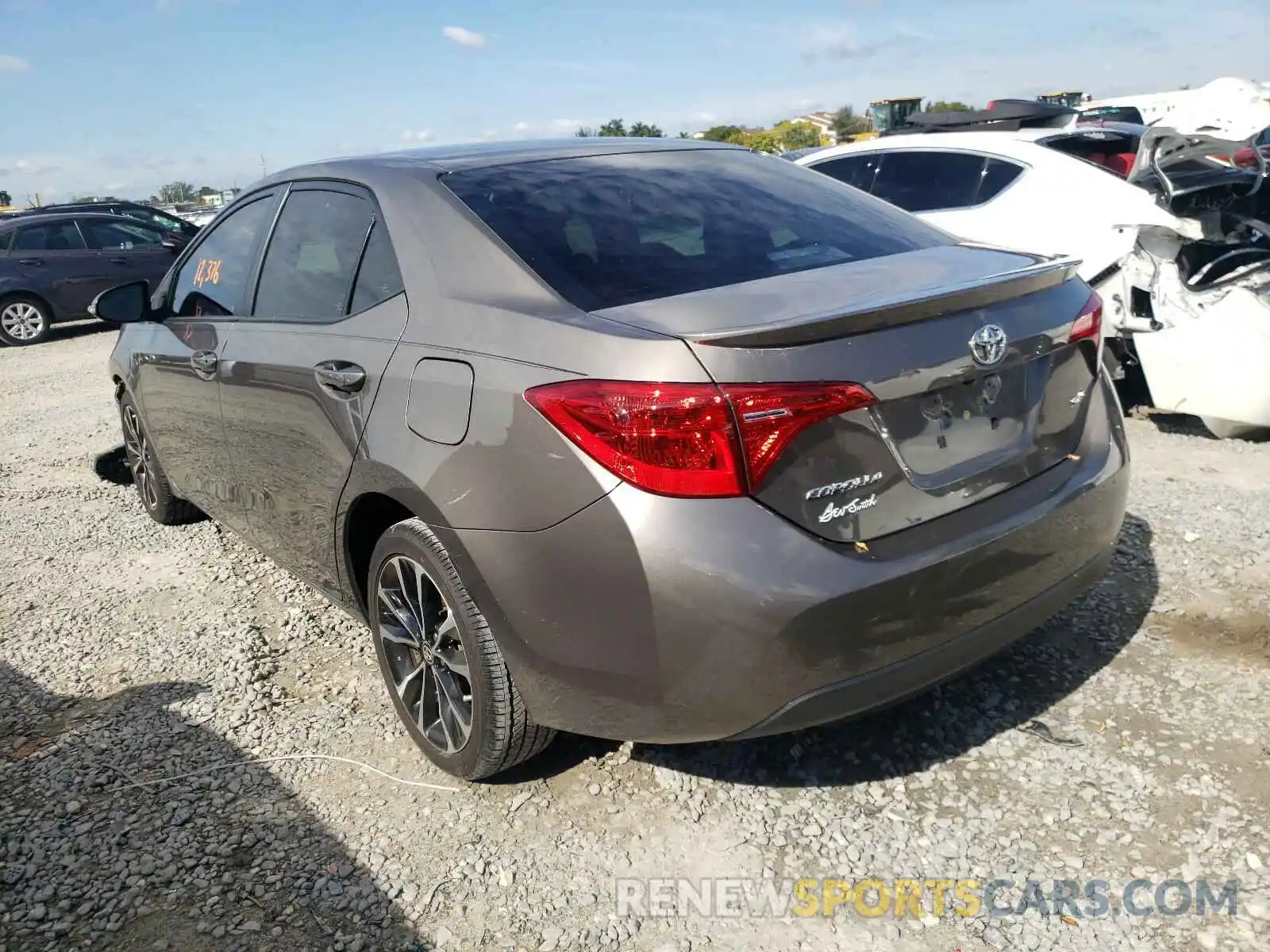 3 Photograph of a damaged car 2T1BURHE2KC224106 TOYOTA COROLLA 2019