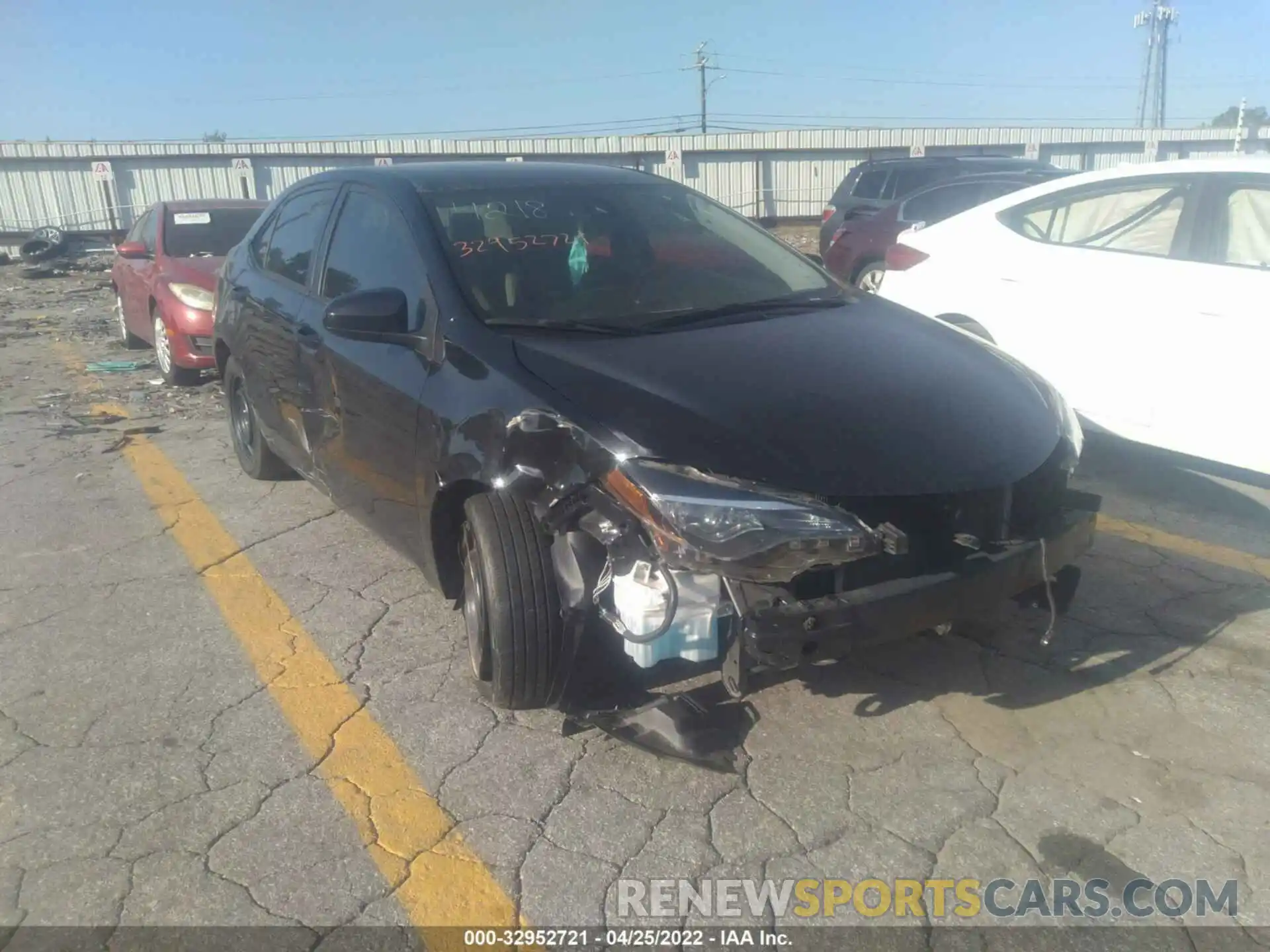 1 Photograph of a damaged car 2T1BURHE2KC224218 TOYOTA COROLLA 2019