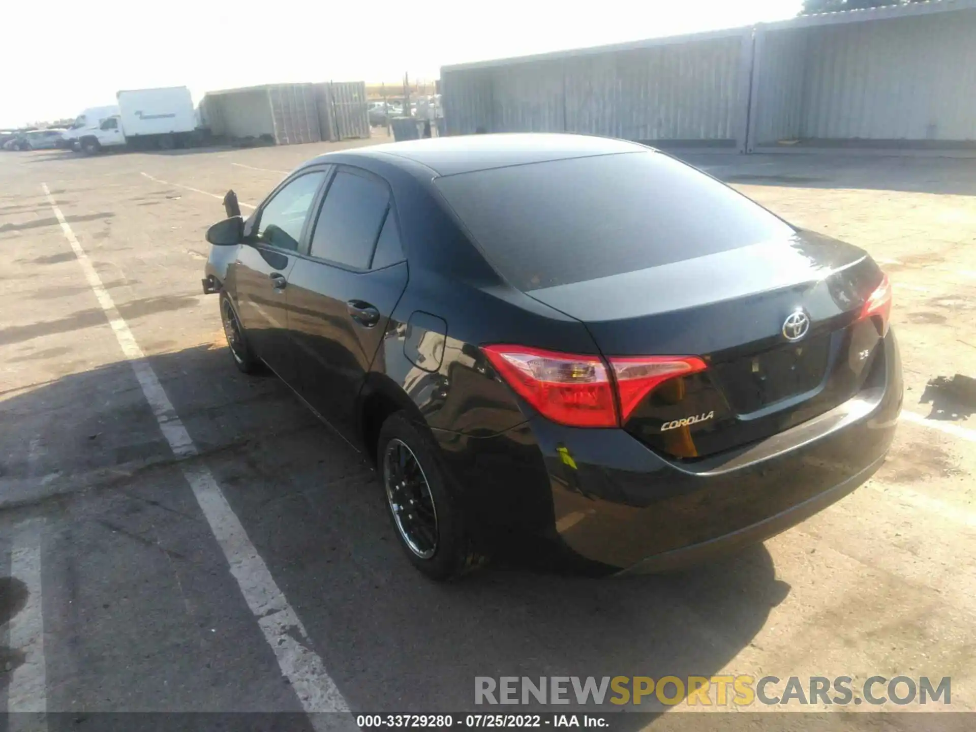 3 Photograph of a damaged car 2T1BURHE2KC225305 TOYOTA COROLLA 2019