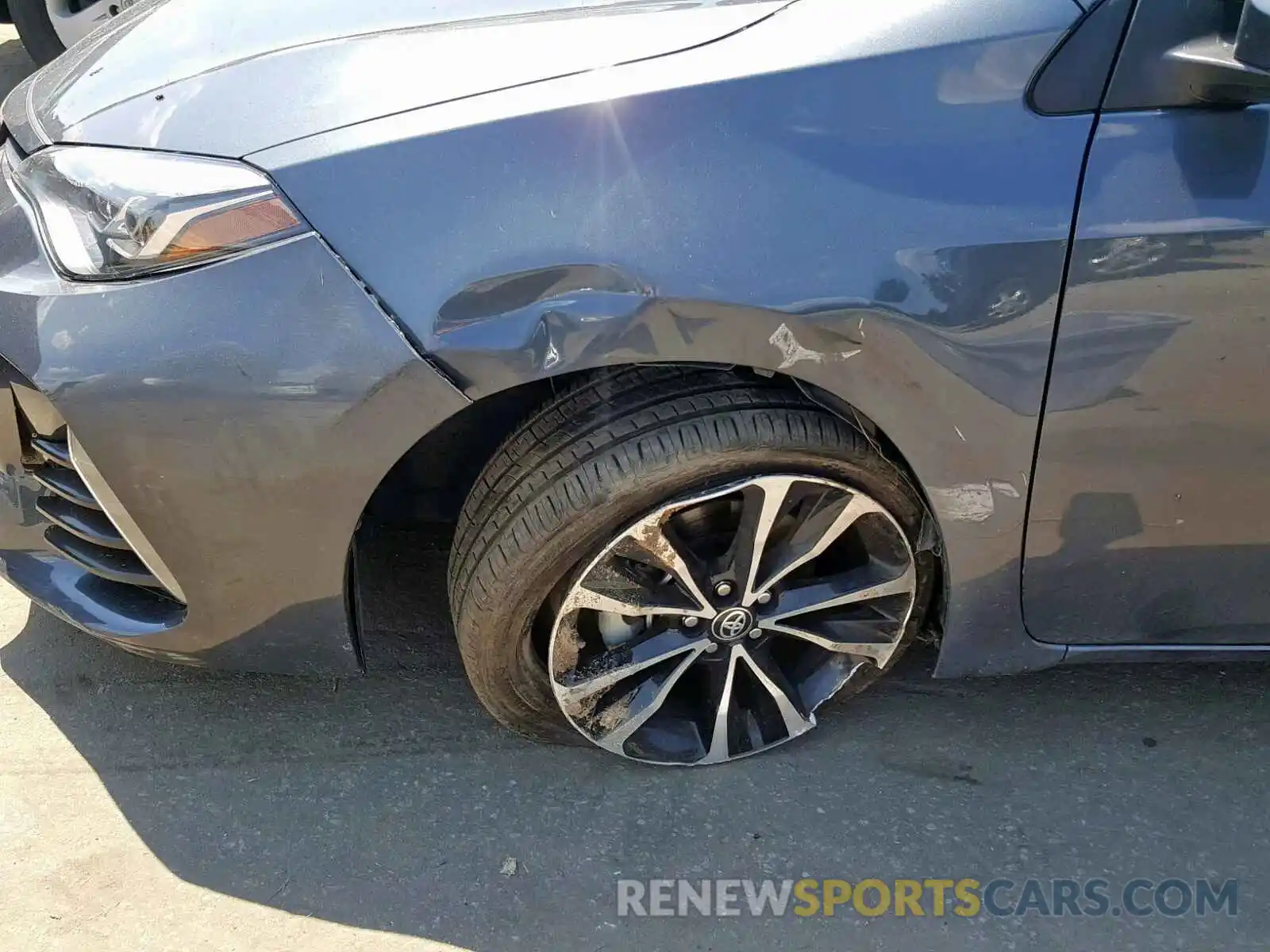 9 Photograph of a damaged car 2T1BURHE2KC225787 TOYOTA COROLLA 2019