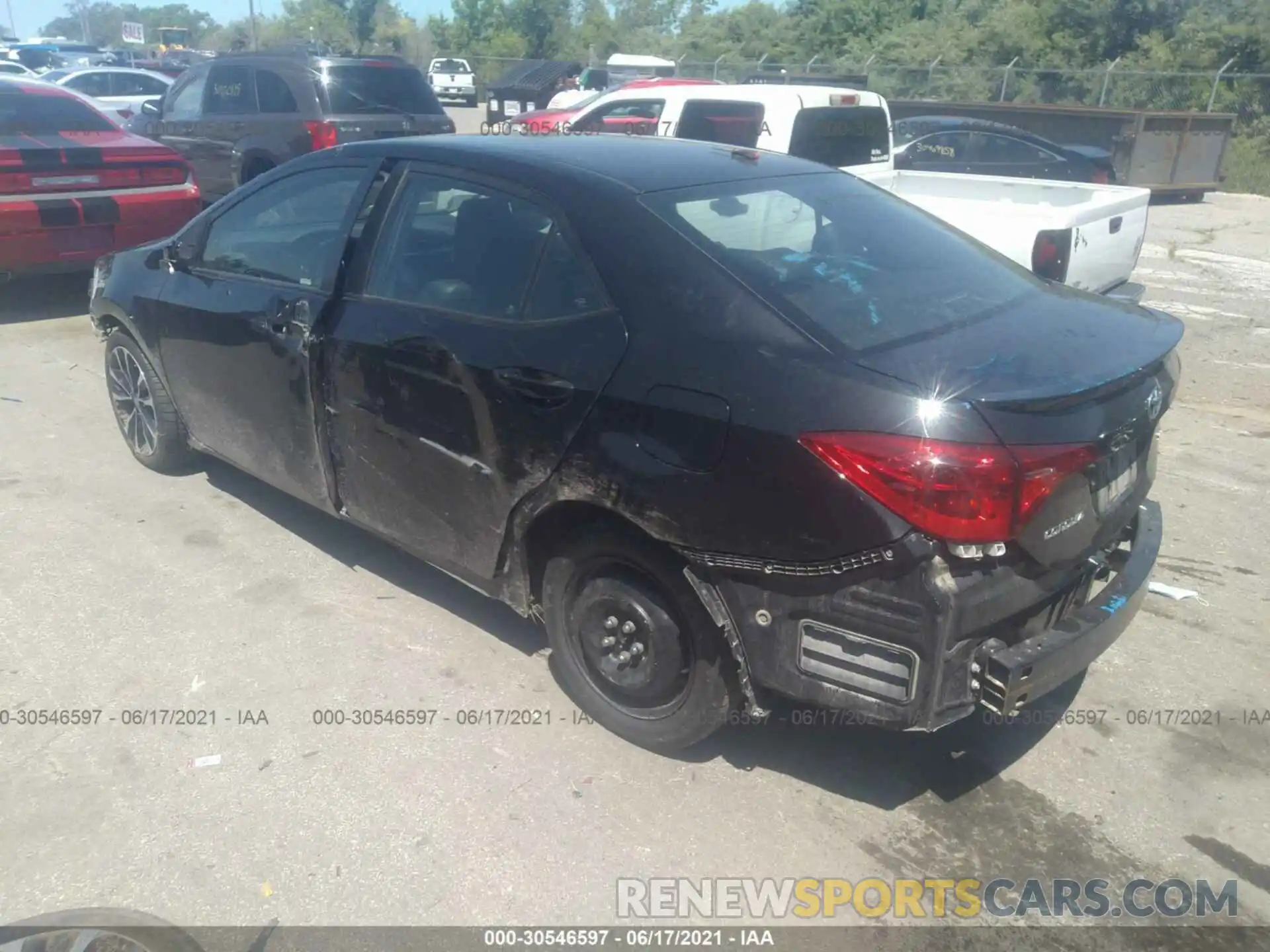 3 Photograph of a damaged car 2T1BURHE2KC225806 TOYOTA COROLLA 2019