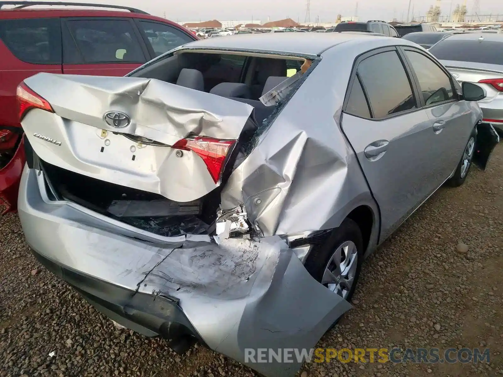 4 Photograph of a damaged car 2T1BURHE2KC225868 TOYOTA COROLLA 2019