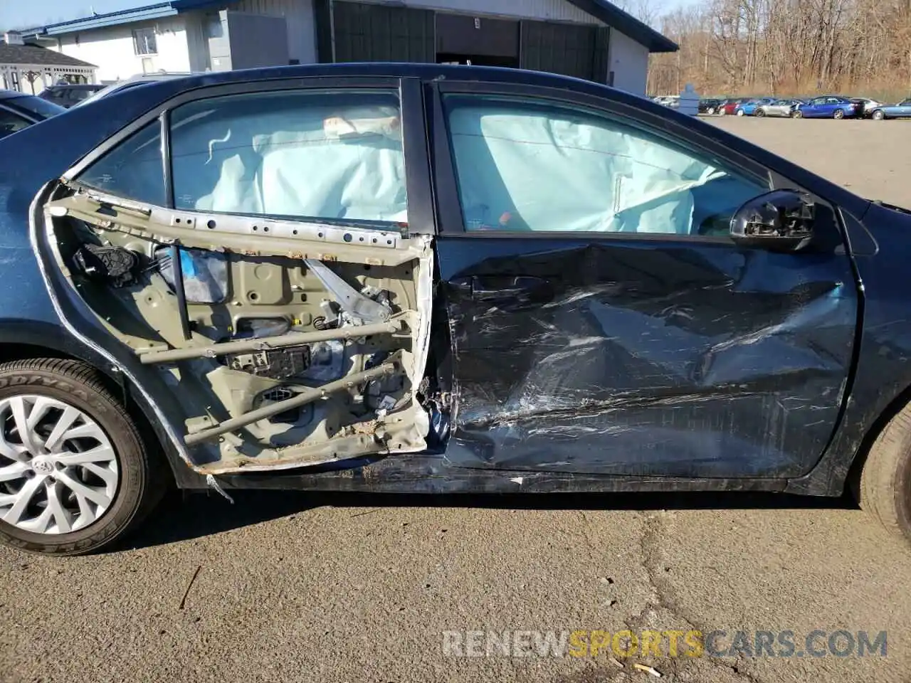 9 Photograph of a damaged car 2T1BURHE2KC225983 TOYOTA COROLLA 2019