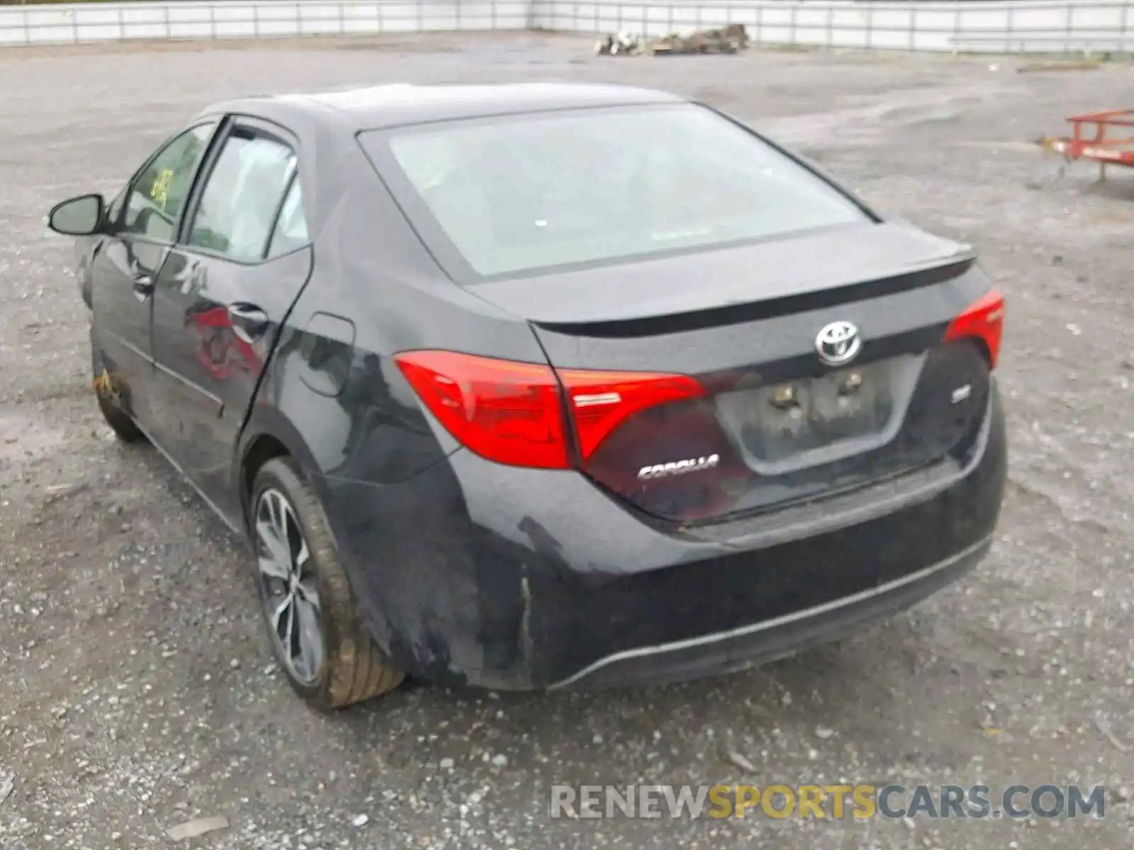 3 Photograph of a damaged car 2T1BURHE2KC226275 TOYOTA COROLLA 2019