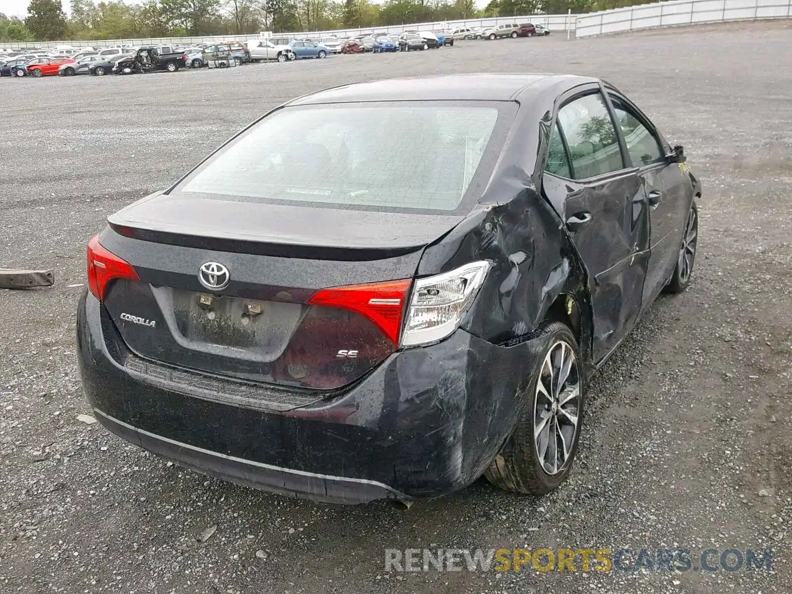 4 Photograph of a damaged car 2T1BURHE2KC226275 TOYOTA COROLLA 2019