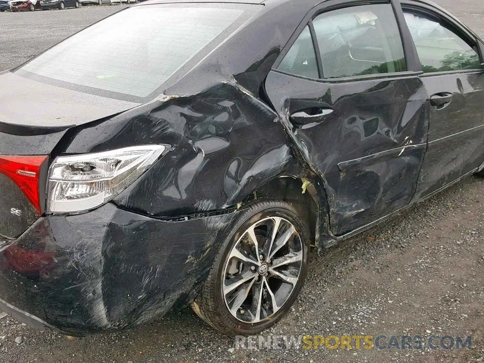 9 Photograph of a damaged car 2T1BURHE2KC226275 TOYOTA COROLLA 2019