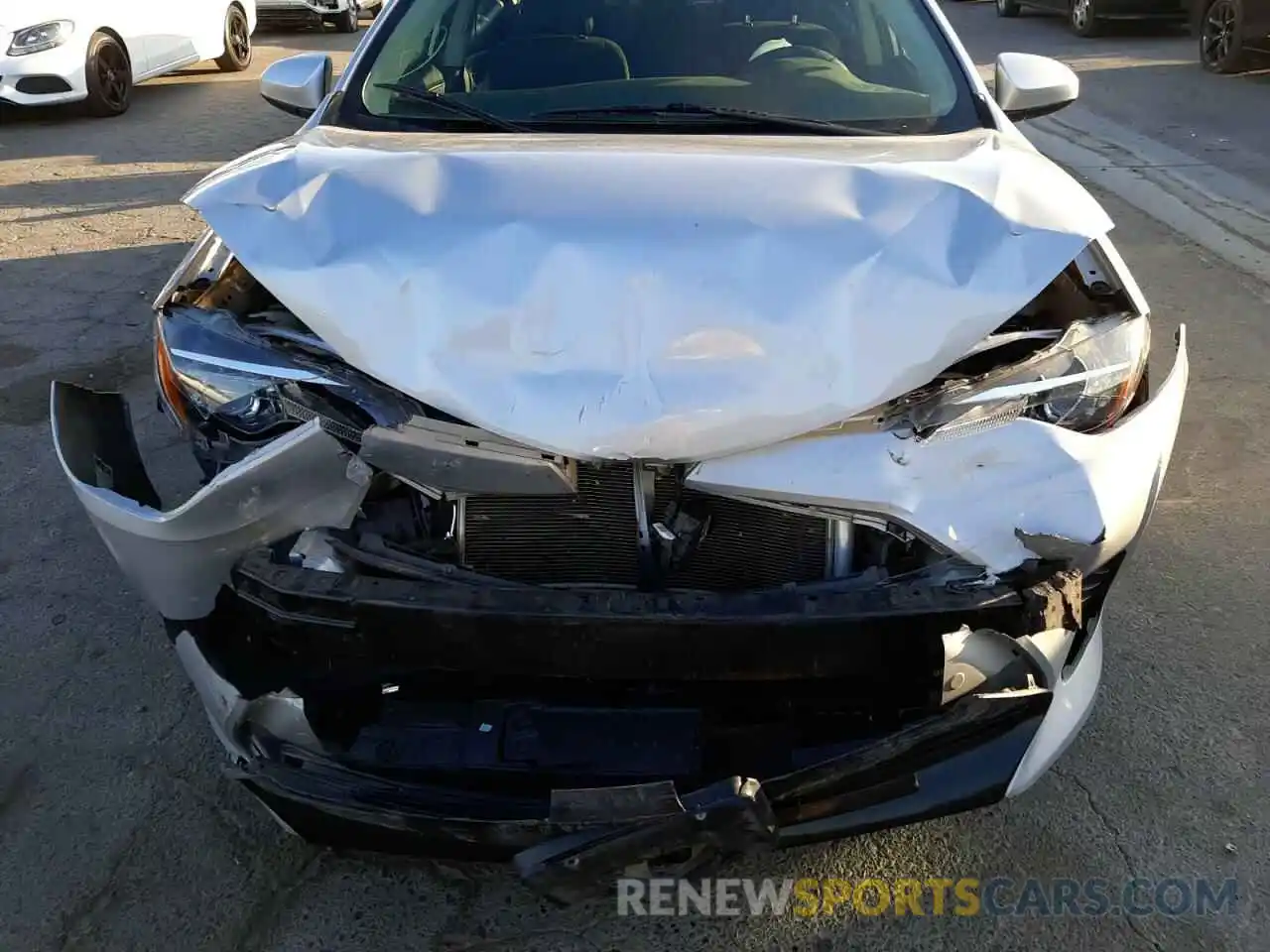 9 Photograph of a damaged car 2T1BURHE2KC226728 TOYOTA COROLLA 2019