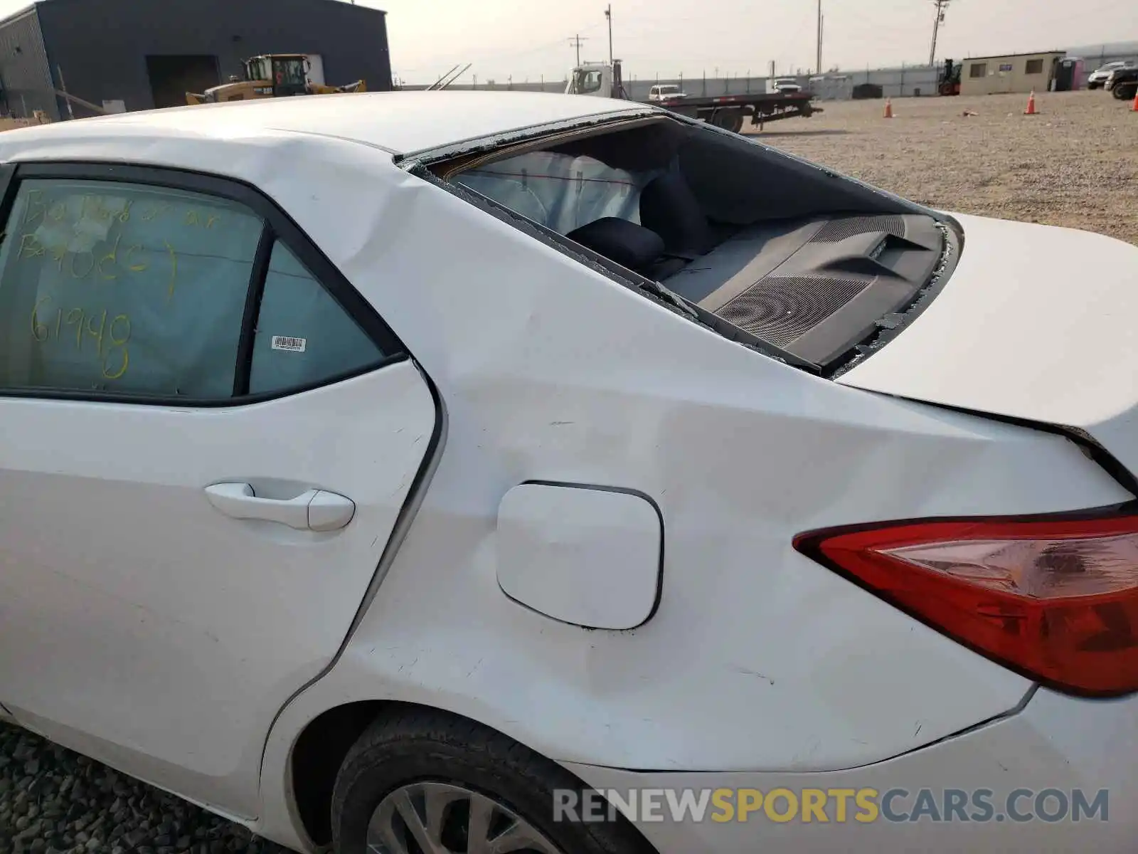 9 Photograph of a damaged car 2T1BURHE2KC226776 TOYOTA COROLLA 2019