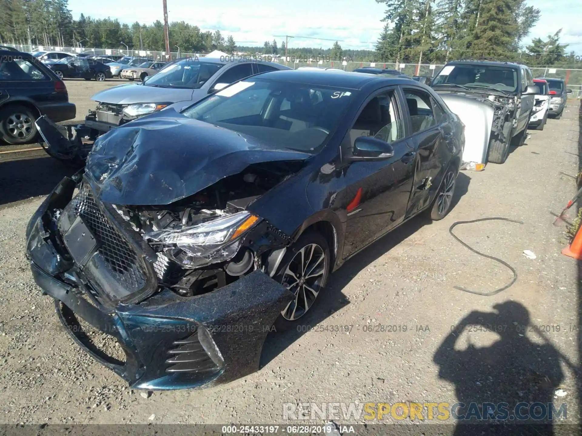 2 Photograph of a damaged car 2T1BURHE2KC228818 TOYOTA COROLLA 2019