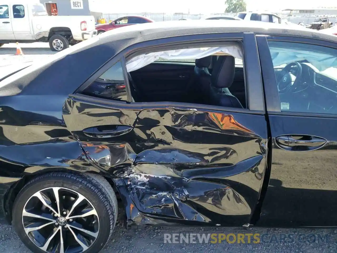 9 Photograph of a damaged car 2T1BURHE2KC229063 TOYOTA COROLLA 2019