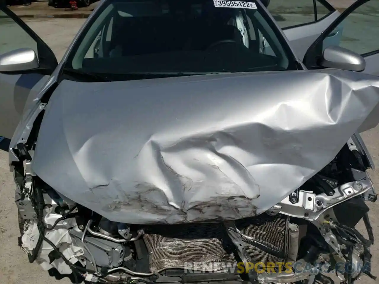 7 Photograph of a damaged car 2T1BURHE2KC230259 TOYOTA COROLLA 2019