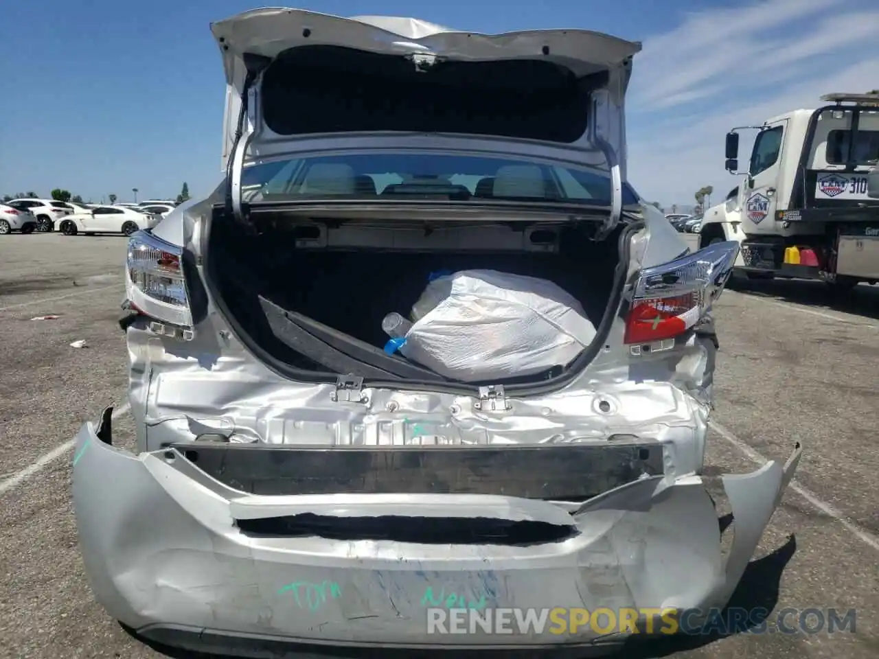 9 Photograph of a damaged car 2T1BURHE2KC230312 TOYOTA COROLLA 2019