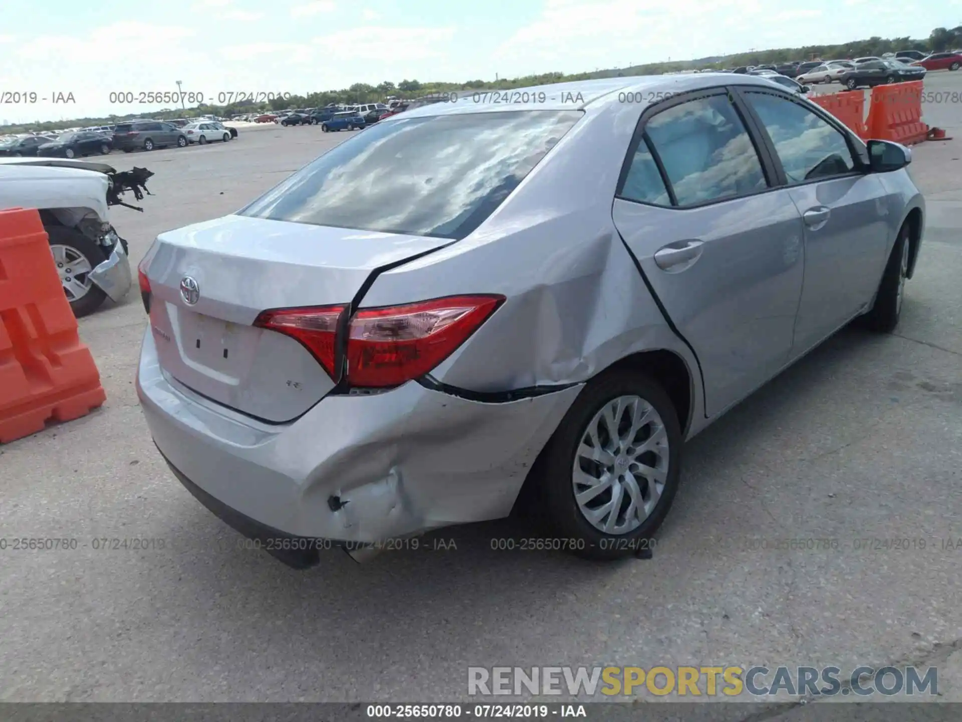 6 Photograph of a damaged car 2T1BURHE2KC230486 TOYOTA COROLLA 2019