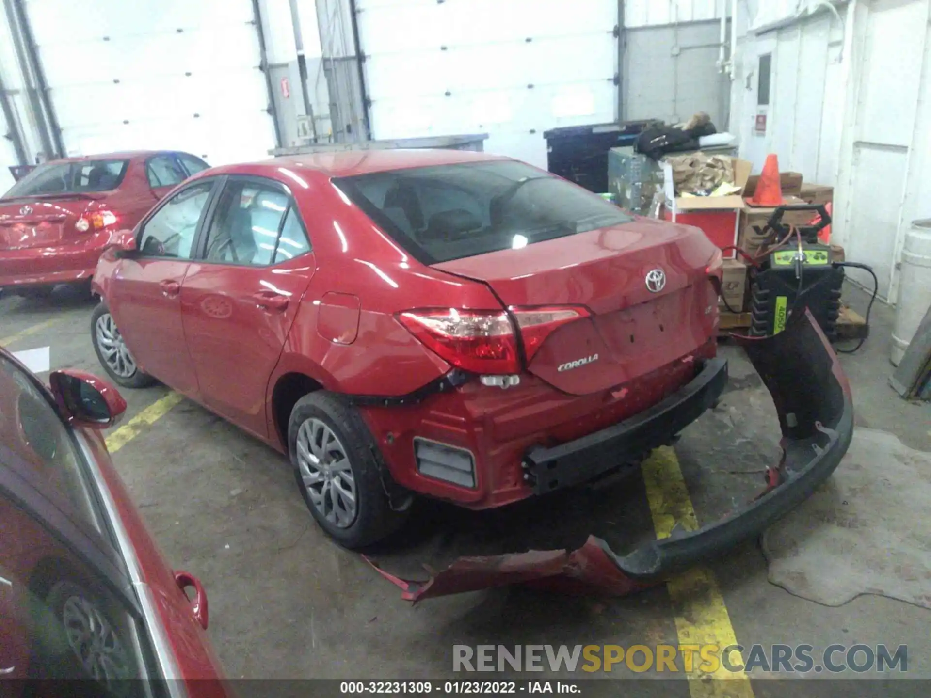 3 Photograph of a damaged car 2T1BURHE2KC233274 TOYOTA COROLLA 2019