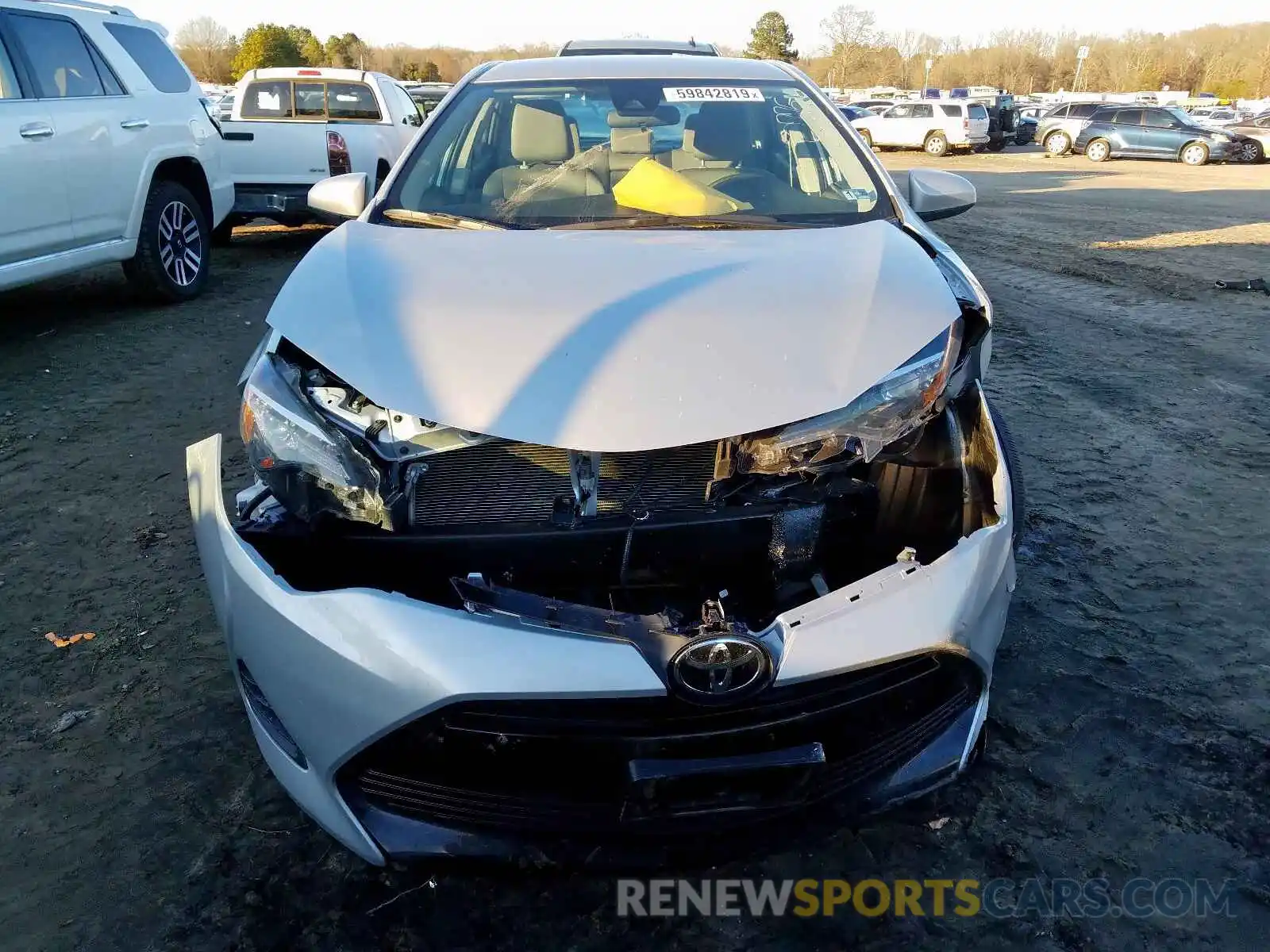 7 Photograph of a damaged car 2T1BURHE2KC235154 TOYOTA COROLLA 2019