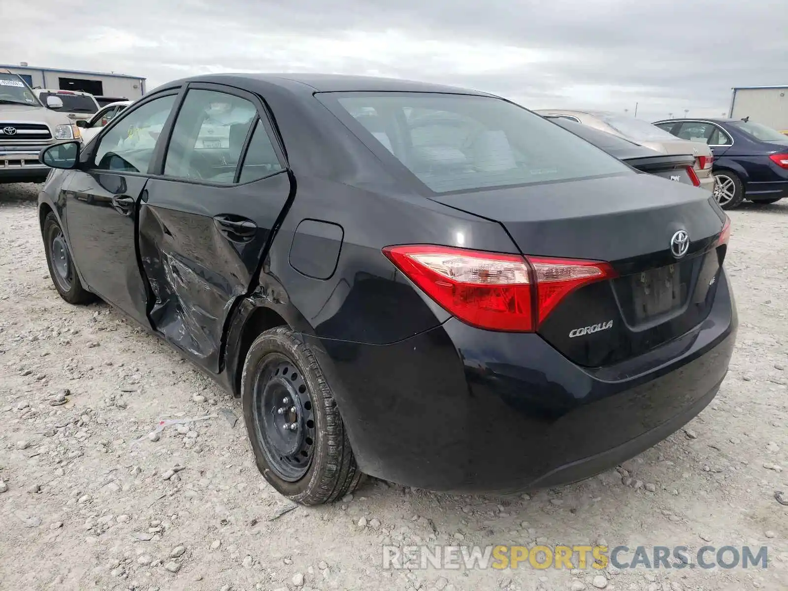 3 Photograph of a damaged car 2T1BURHE2KC235719 TOYOTA COROLLA 2019