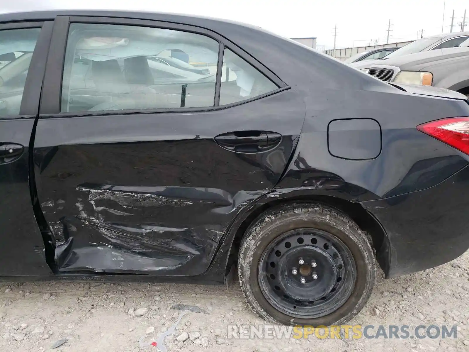 9 Photograph of a damaged car 2T1BURHE2KC235719 TOYOTA COROLLA 2019