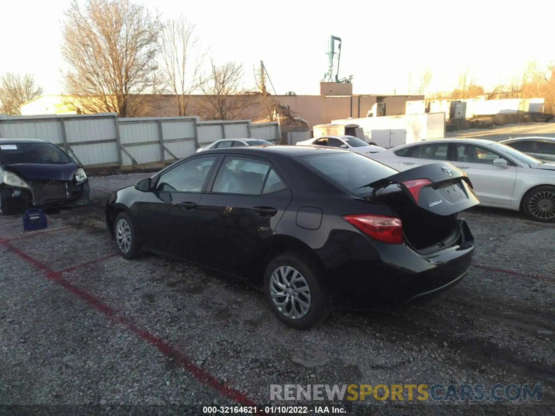 3 Photograph of a damaged car 2T1BURHE2KC235929 TOYOTA COROLLA 2019